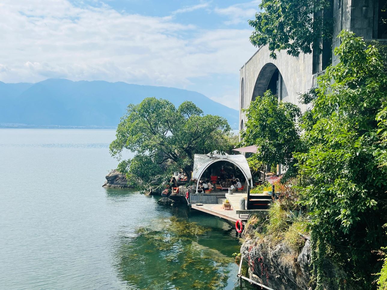 Enjoy a 6-day trip to Kunming, Dali and Lijiang in Yunnan (Jade Dragon Snow Mountain + Lijiang Ancient Town + Erhai Lake in Dali + Lijiang + Thousands of acres of rice fields + Glacier Cableway + Special Food + Light Luxury Accommodation + Round Trip to K
