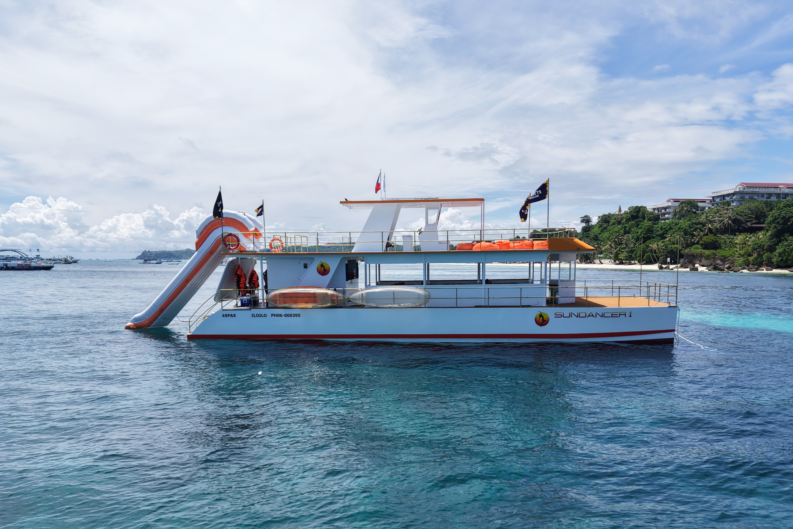 以全新視角體驗長灘島,航行經過白沙灘,飽覽島嶼風光 以全新視角體驗長灘島,航行經過白沙灘,飽覽島嶼風光