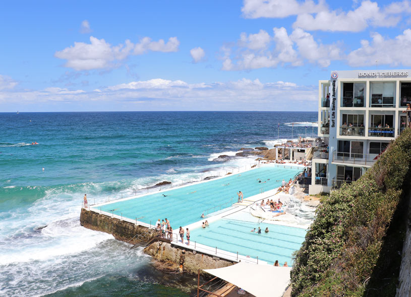 Bondi to Coogee Coastal Hike & A La Carte Lunch at Coogee Bay Hotel