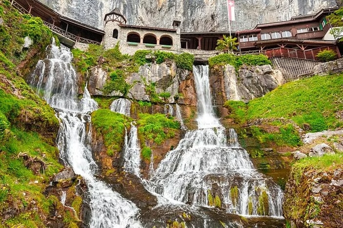 Bernese Oberland and Lake Thun Cruise Day Tour