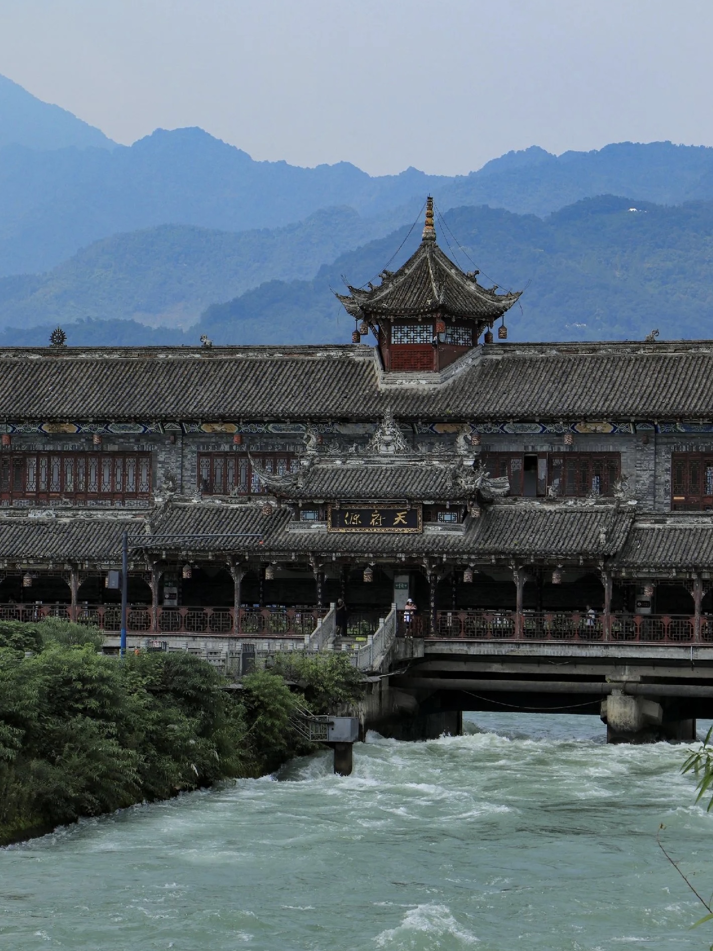 都江堰景區的南橋