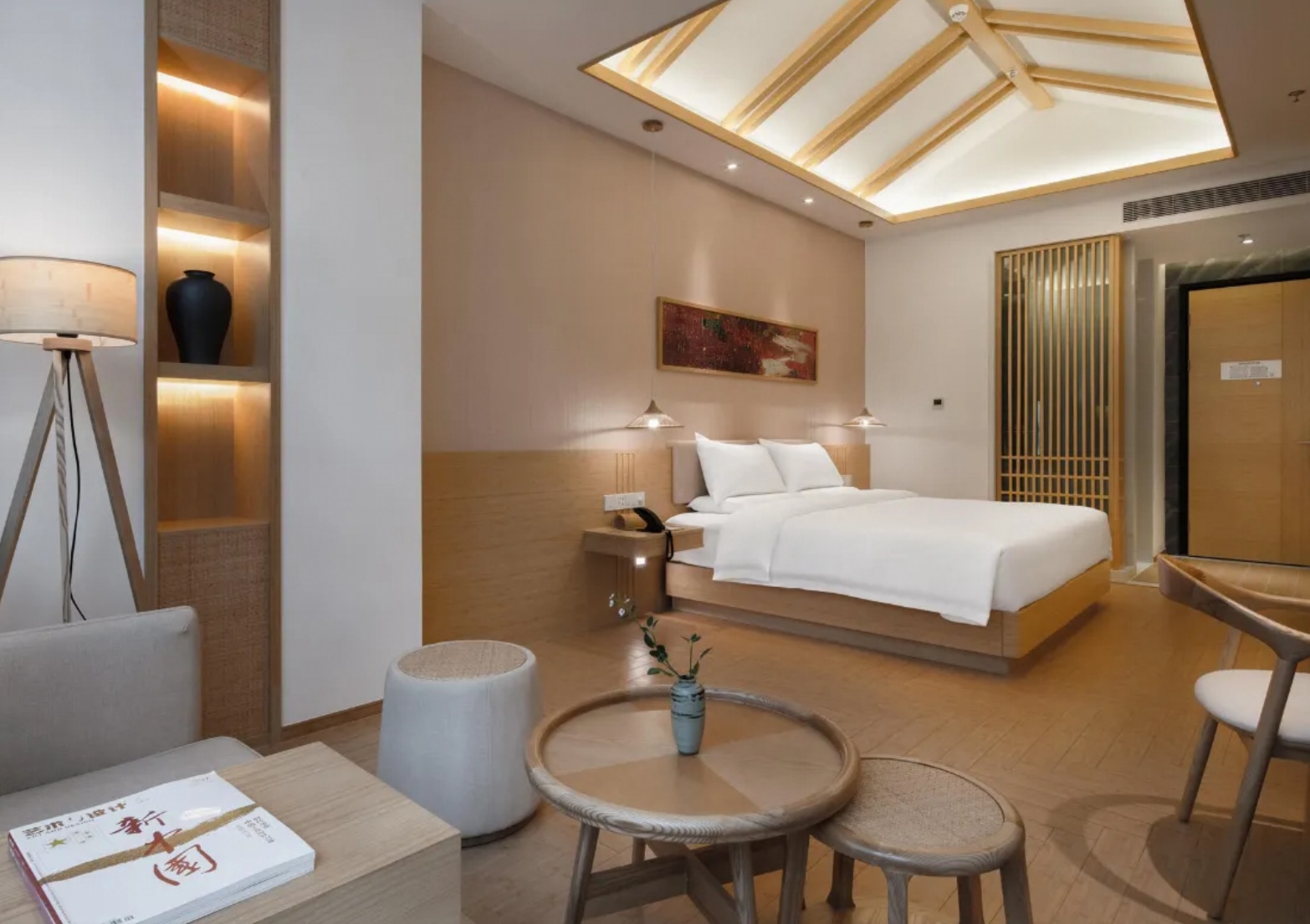 Jimu King Bed Room Reference Picture