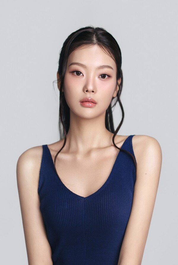 Be a K-pop Idol: Hair, Makeup & Professional Photoshoot