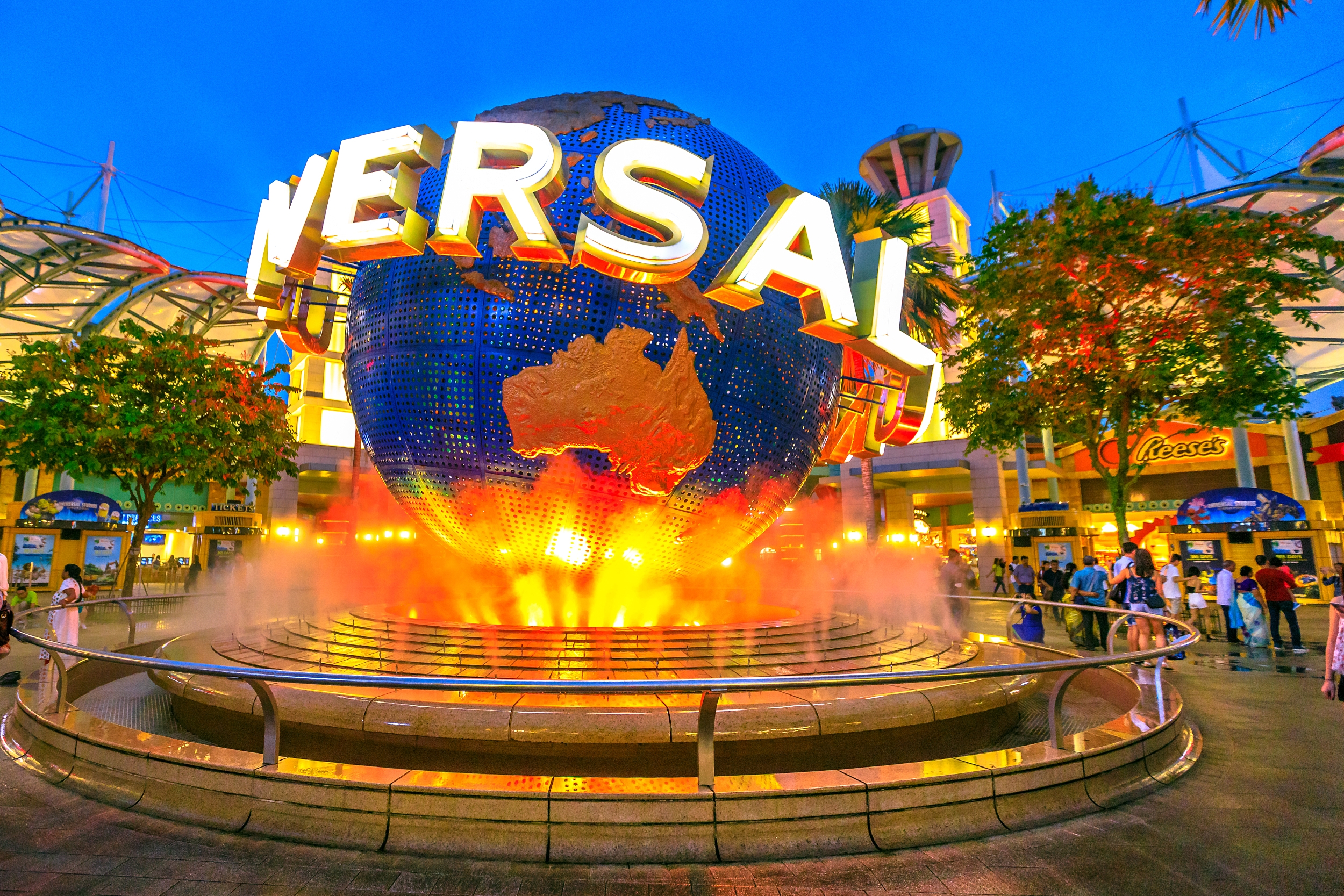 Beijing Universal Studios 1-Day Tour (Reasonable route planning + Guide service for at least 8 hours + 14 optional express passes)
