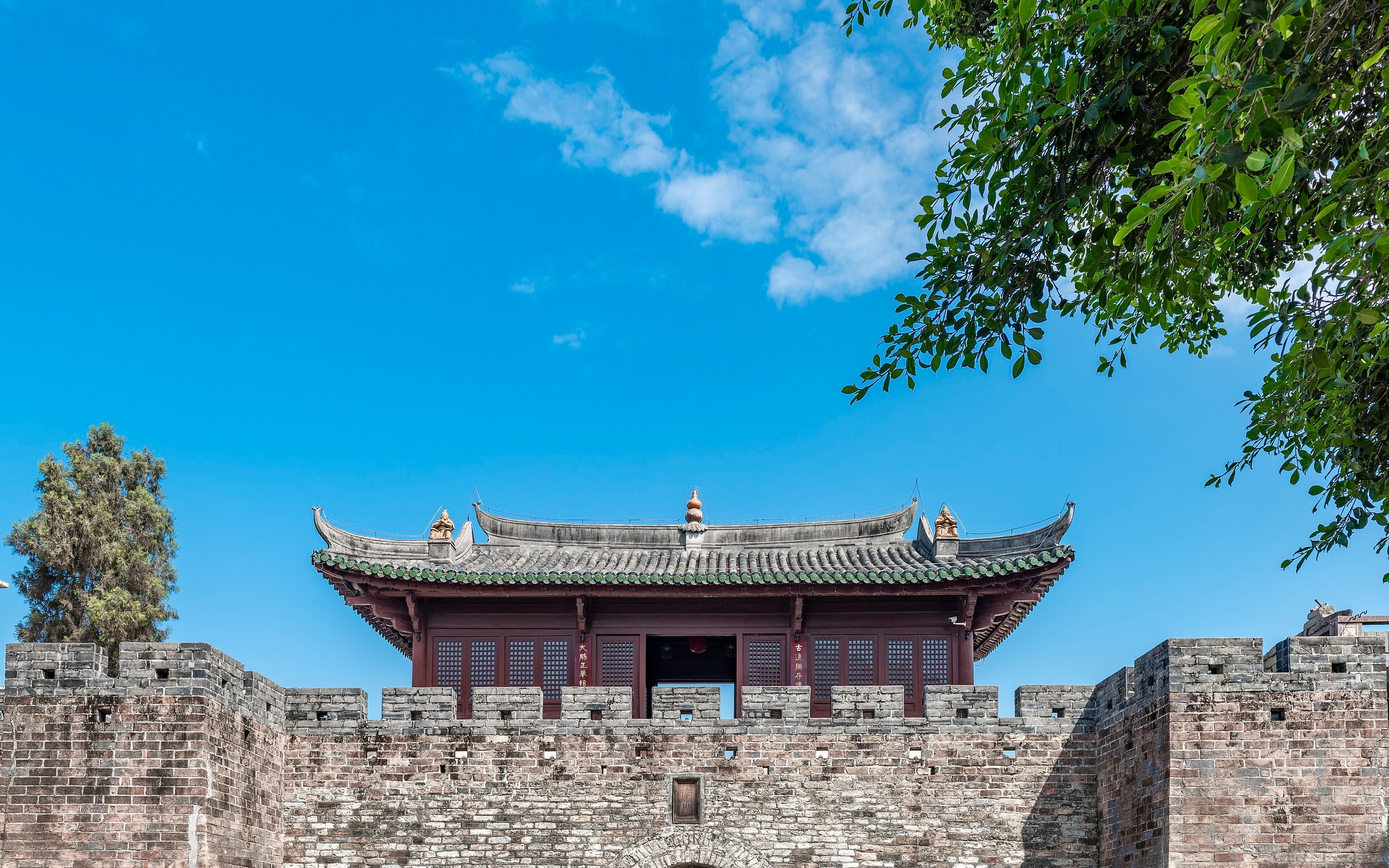 One-day tour of Dameisha in Shenzhen + Golden Coast cruise + Dapeng Fortress