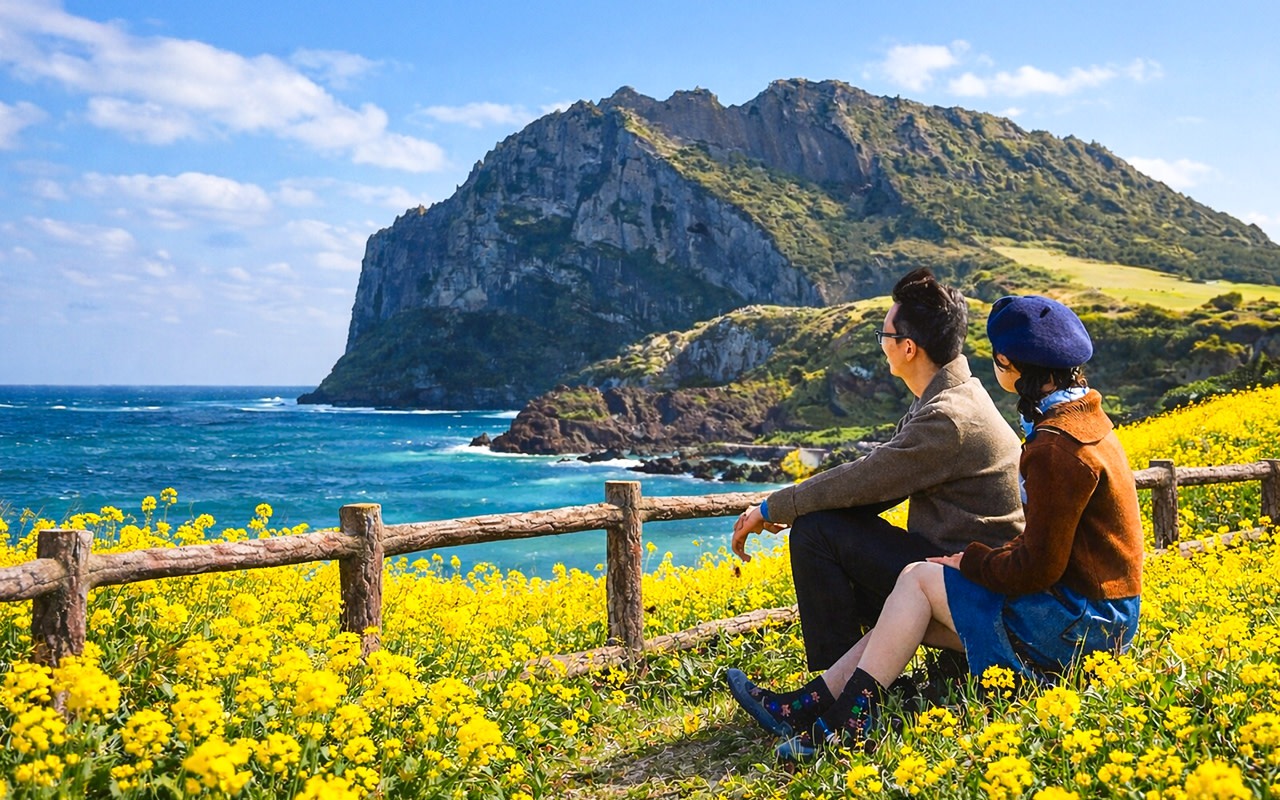 Jeju Island Highlights | East or South & West Day Tour