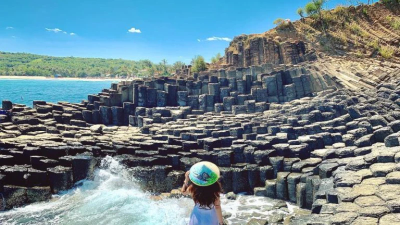 Phu Yen Day Tour from Quy Nhon: Mang Lang Church, Ganh Da Dia, Bai Xep