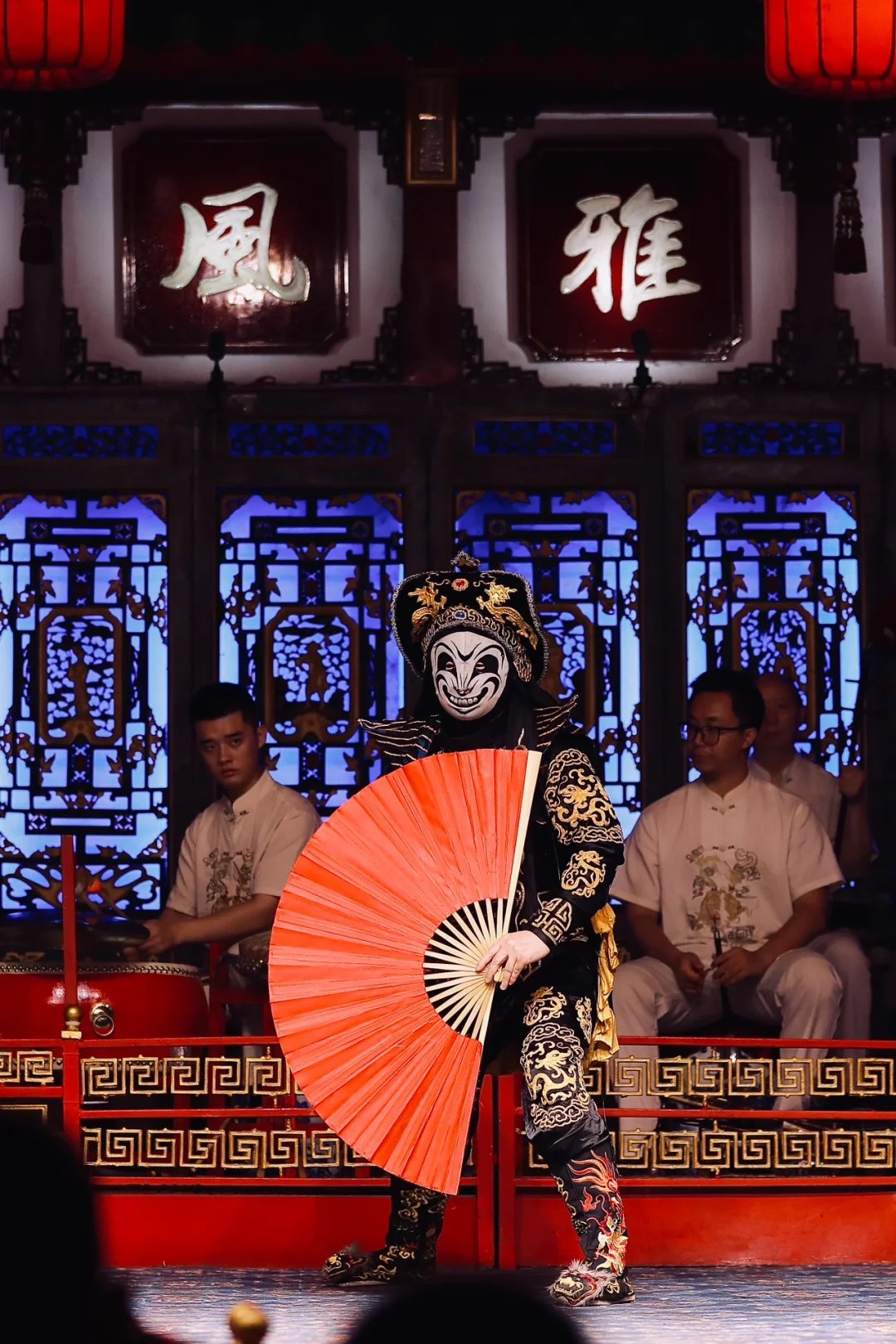 【櫻花季促銷】四川成都蜀風雅韻川劇表演一日私家團（成都熊貓基地+三星堆博物館&都江堰·美食品鑑張醪糟+寬窄巷子citywalk）