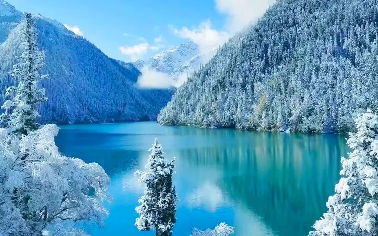 Jiuzhaigou One-Day Tour|Optional High-Speed Rail Round Trip