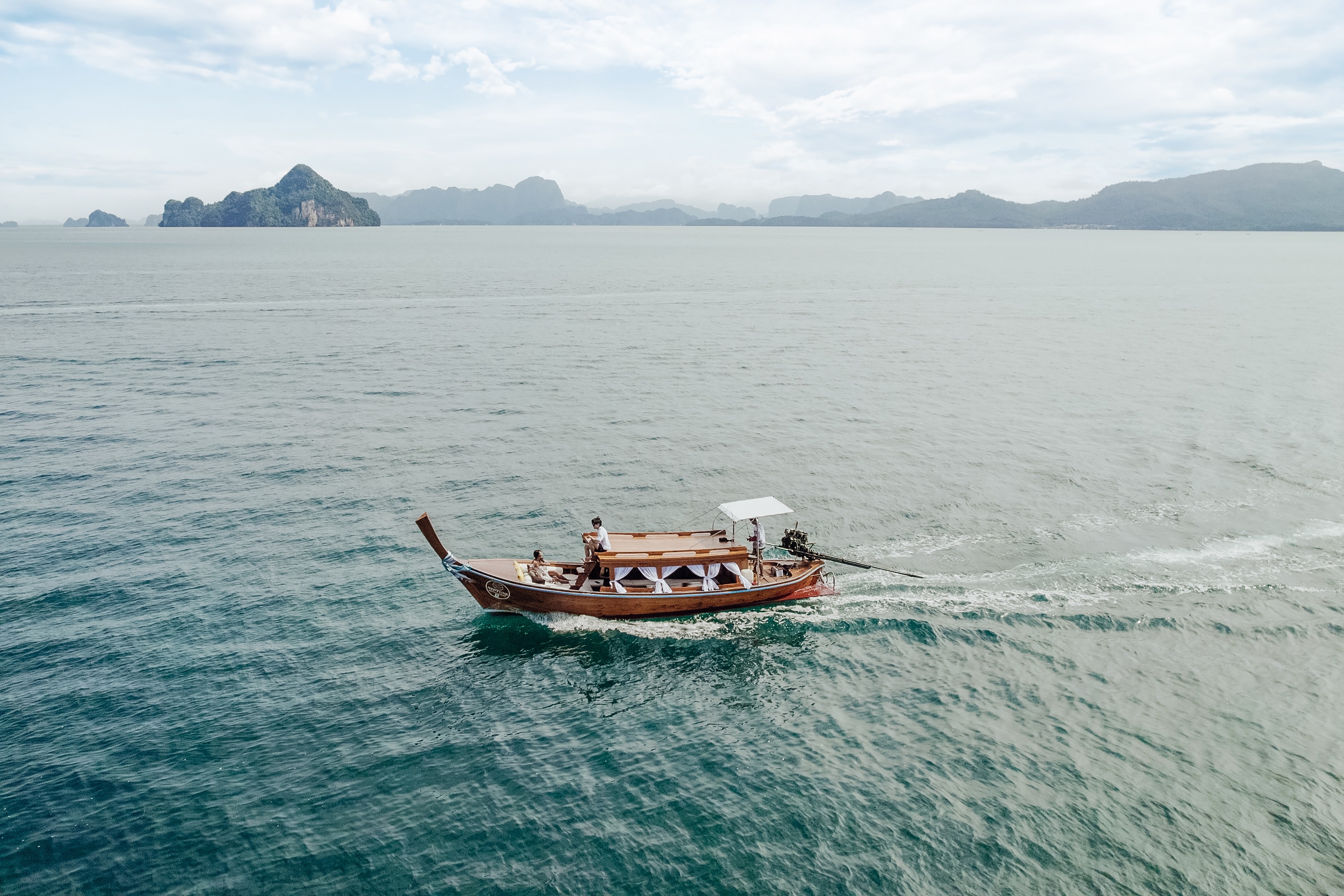 甲米私人豪華長尾船巡遊體驗（Neptune Boat & Leisure提供）