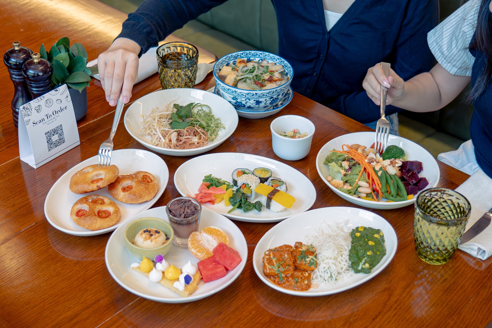 "Go Lunch" Vegetarian Buffet at New World Saigon Hotel