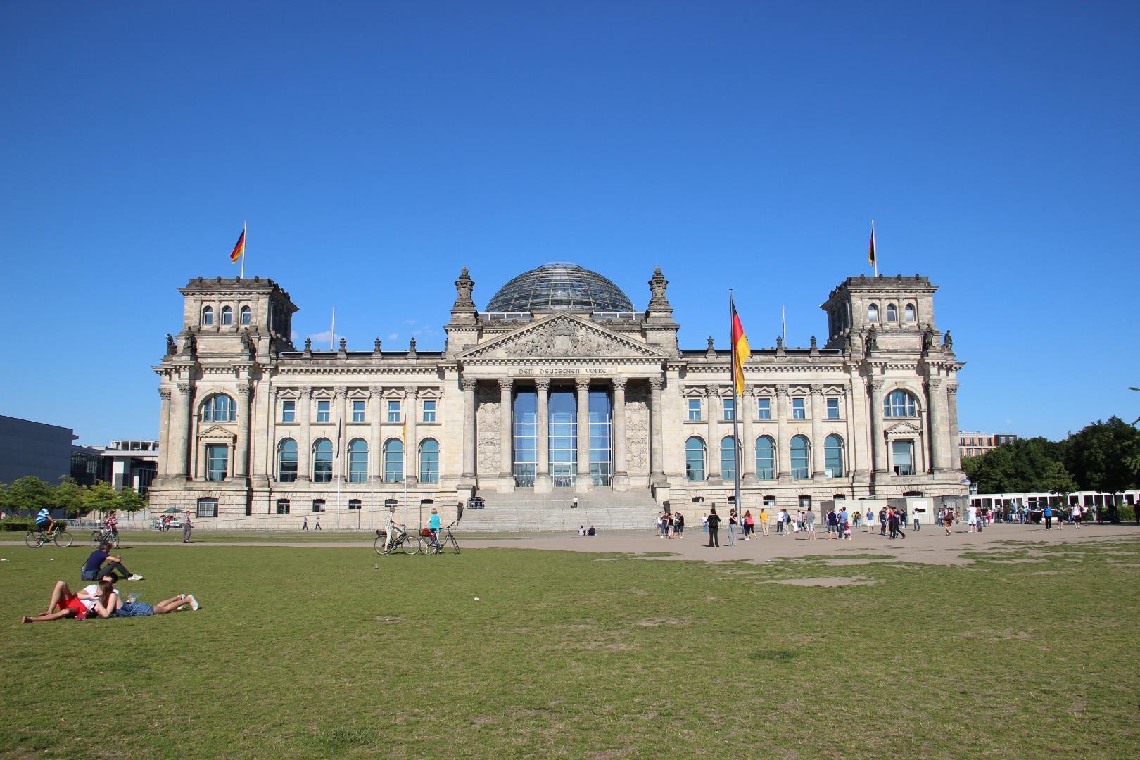 Berlin Hop-On Hop-Off Sightseeing Bus Tour (24 or 48 Hours)