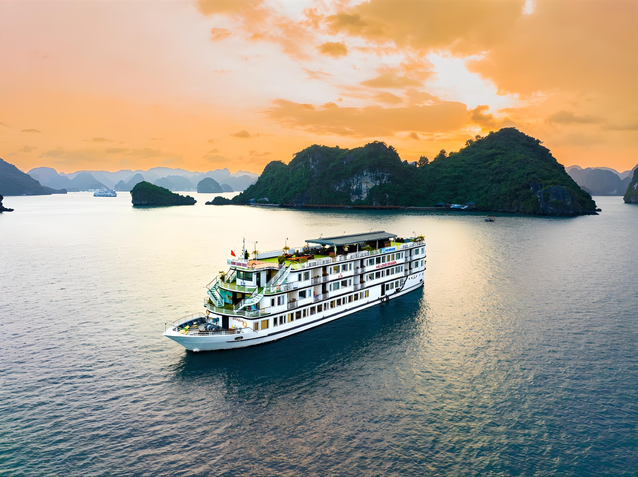 Amanda Premier 2D1N Cruise: Ha Long Bay, Sung Sot, Ti Top