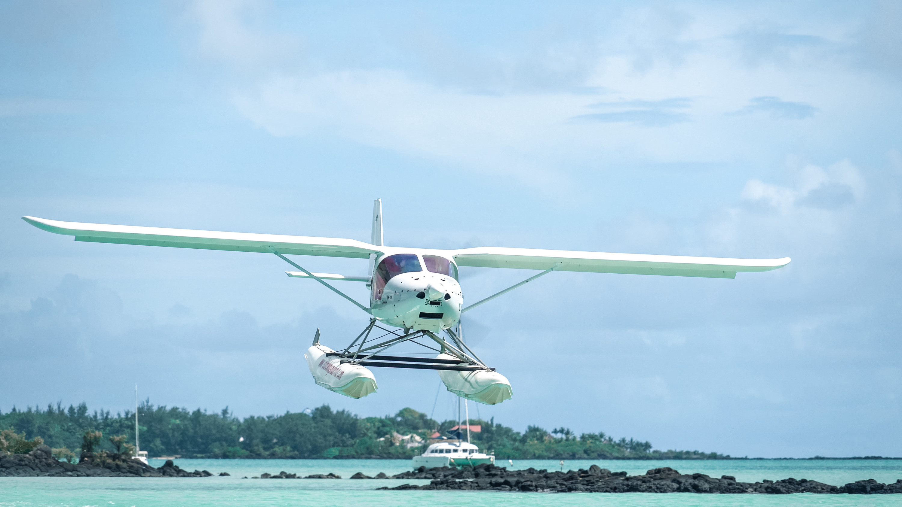 Private Seaplane Tour with Scenic Views of Mauritius