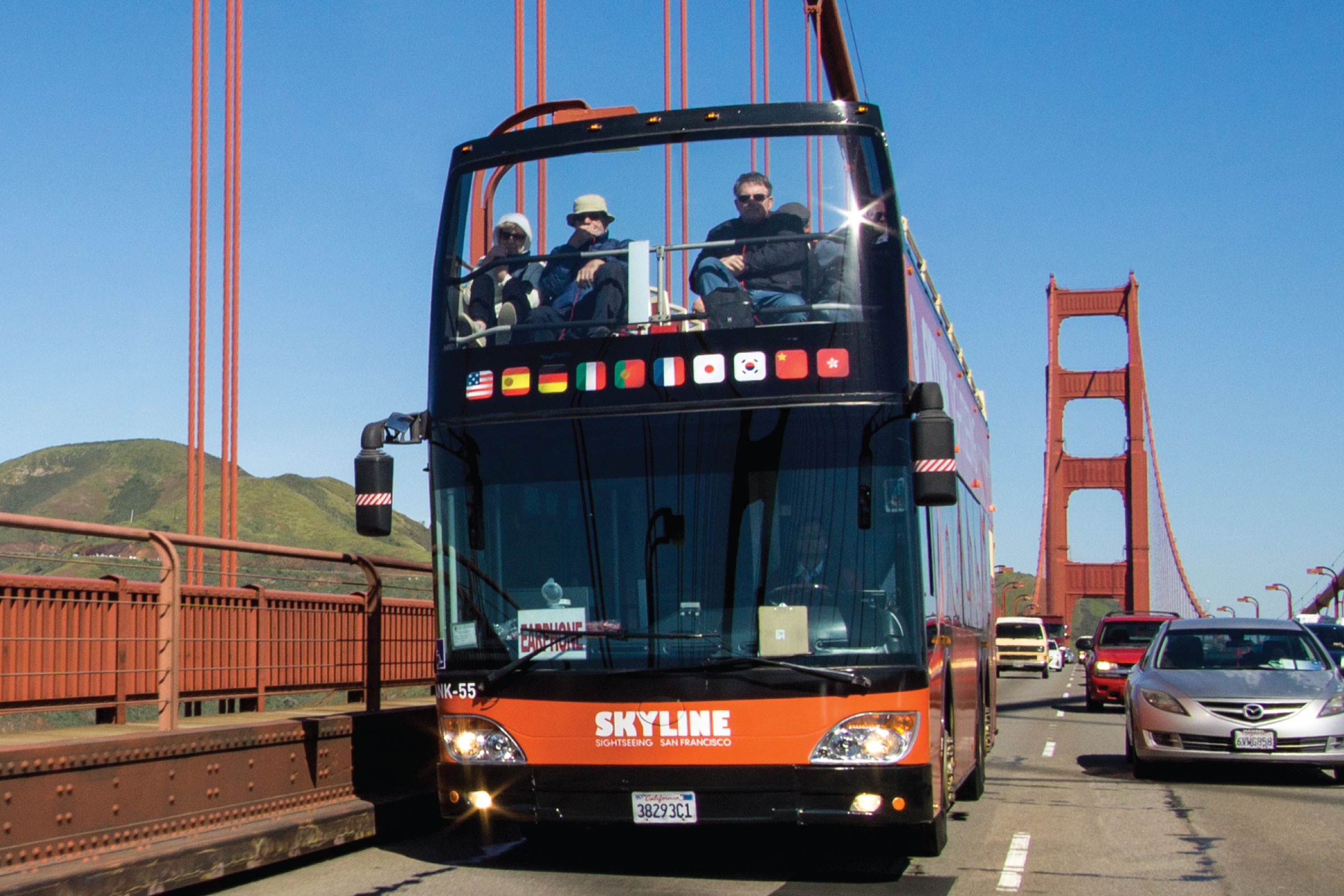 Explore the beauty of San Francisco with a unique bus and boat adventure day tour package