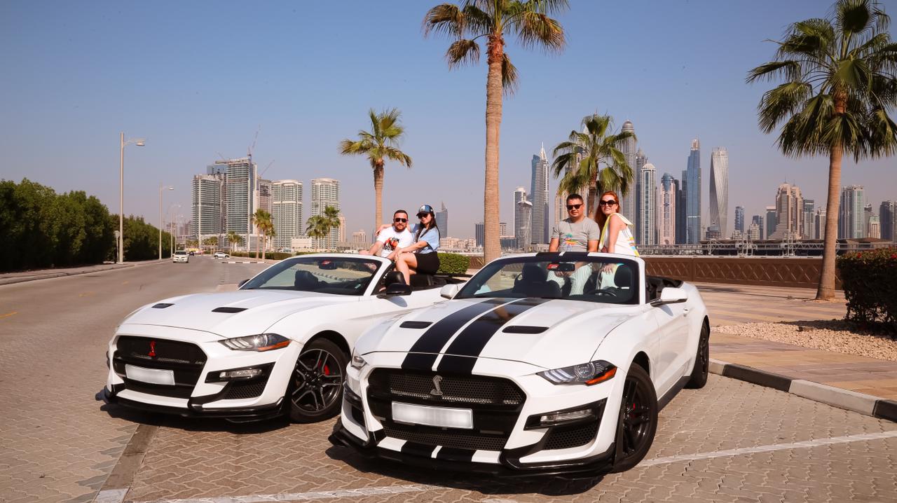 Dubai Cabrio City Tour in Open-Top Mustang or Camaro