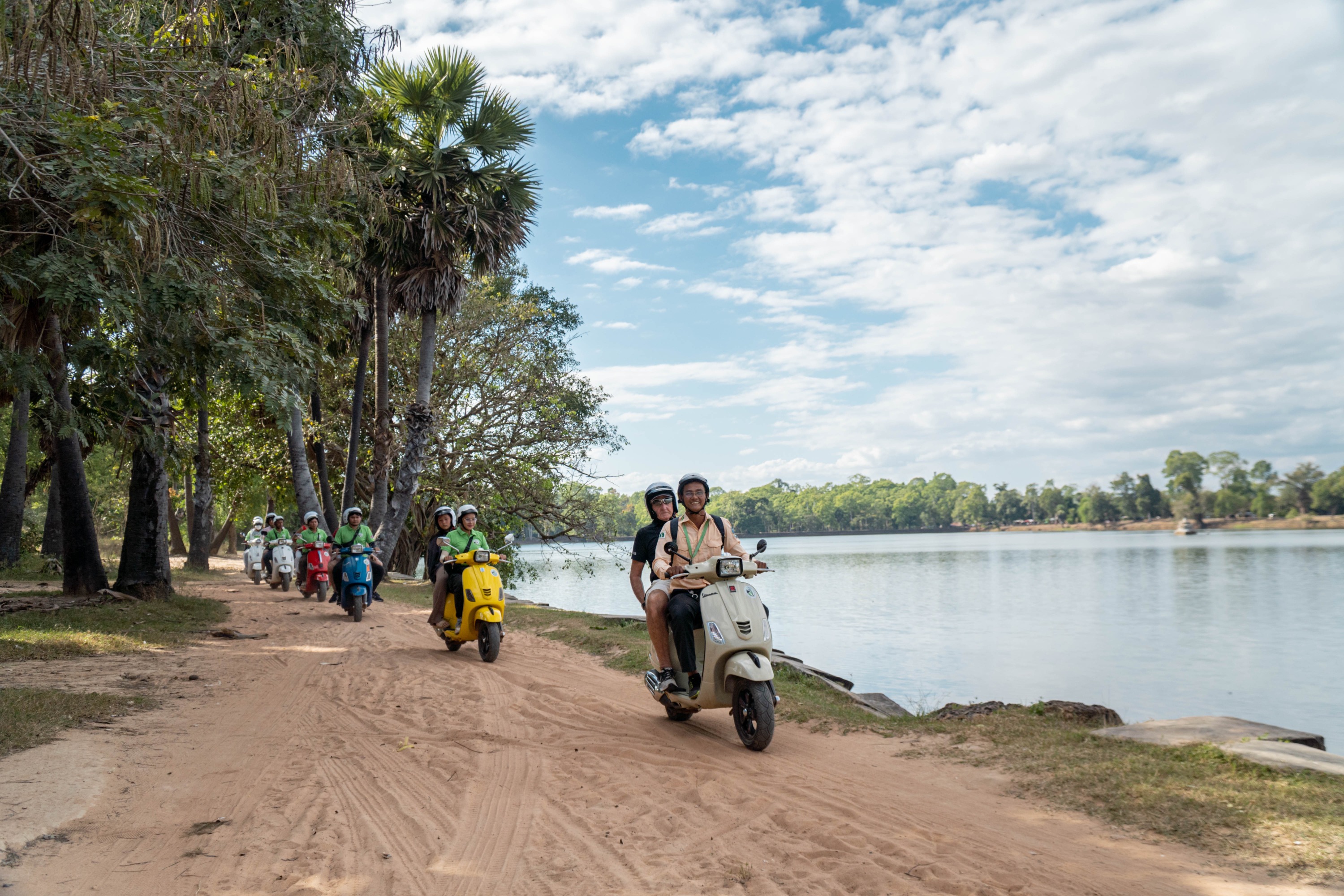 Angkor Twilight & Boat Vespa Adventure