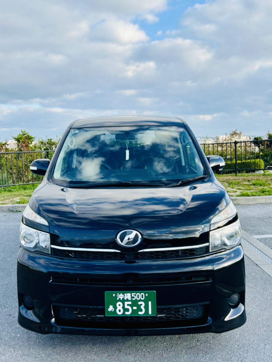 Comfortable 7-seater VOXY2
