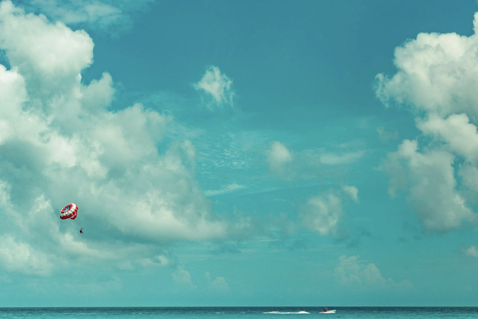 Calangute: Parasailing Adventure