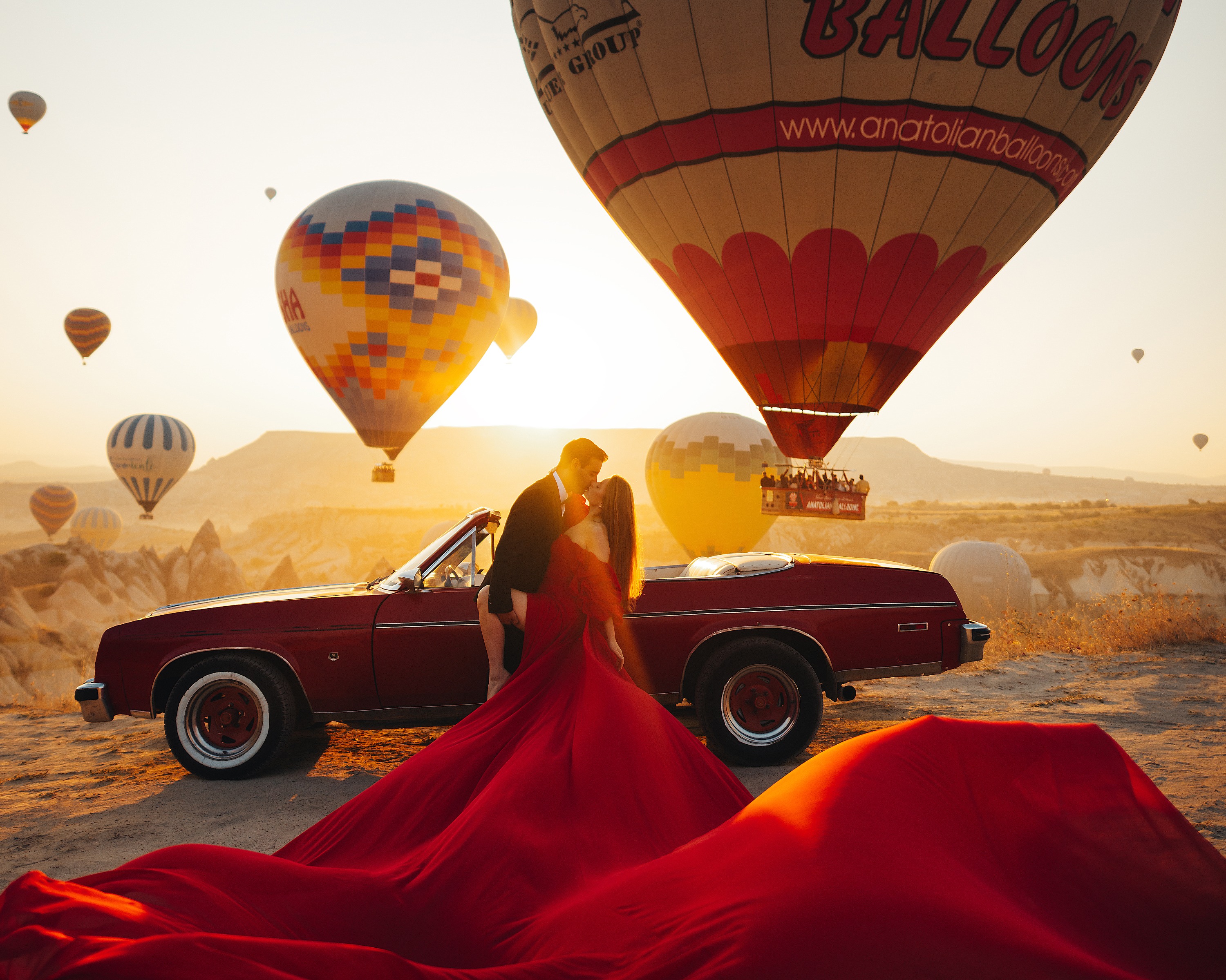 Cappadocia Classic Car Sunrise Balloon Photoshooting 