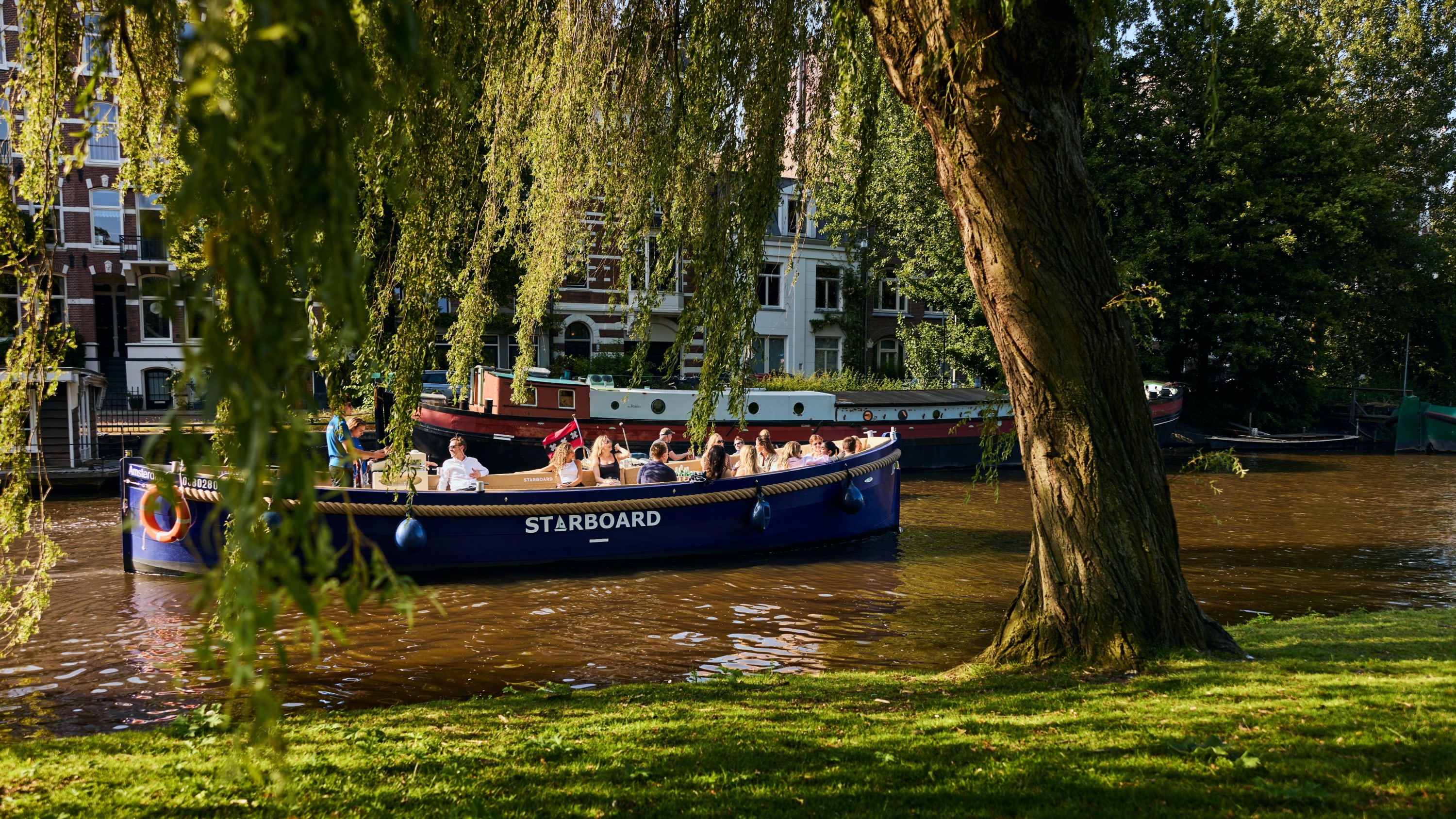 Amsterdam Canal Half-Day Big Group Cruise