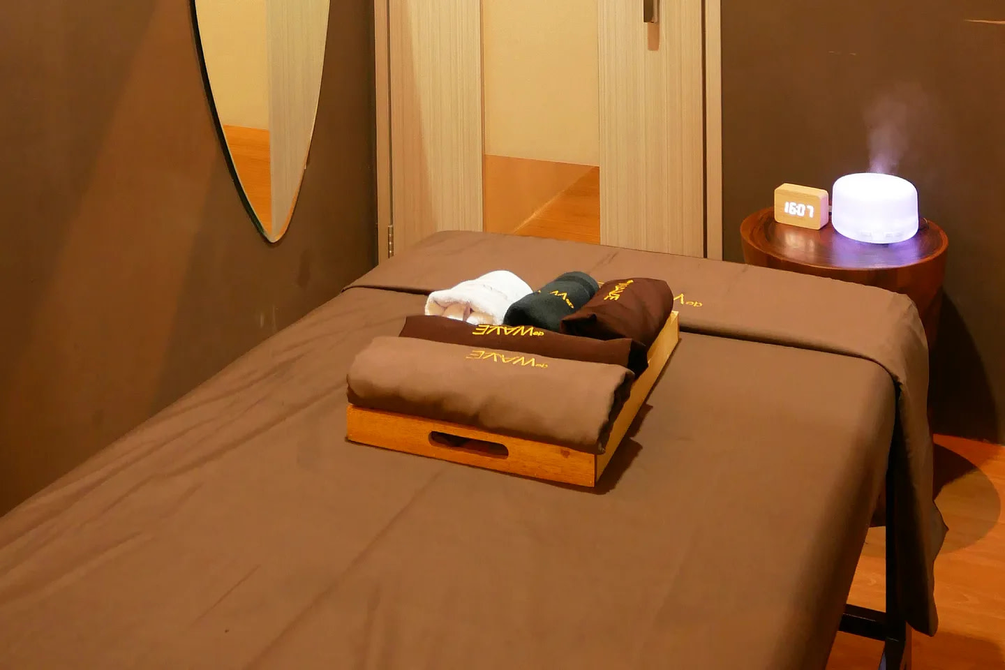 DE WAVE Family Massage, Salon & Reflexology in Bandung Mekarwangi