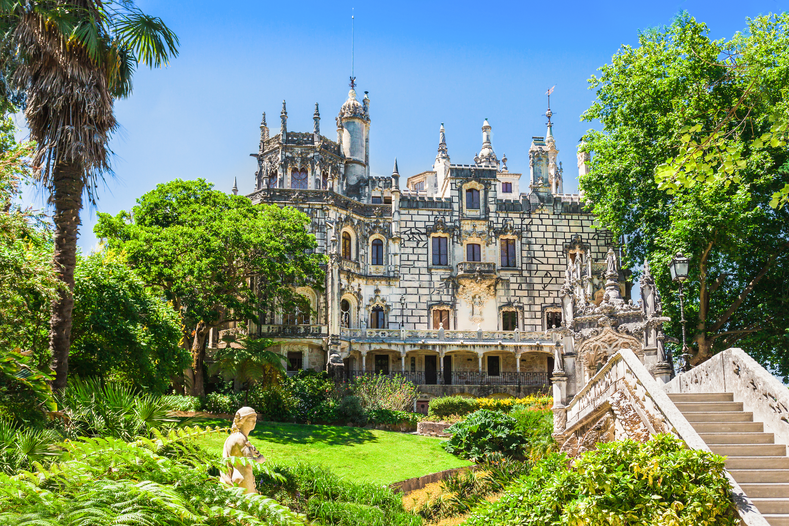 Sintra Highlights and Pena Palace Day Tour from Lisbon