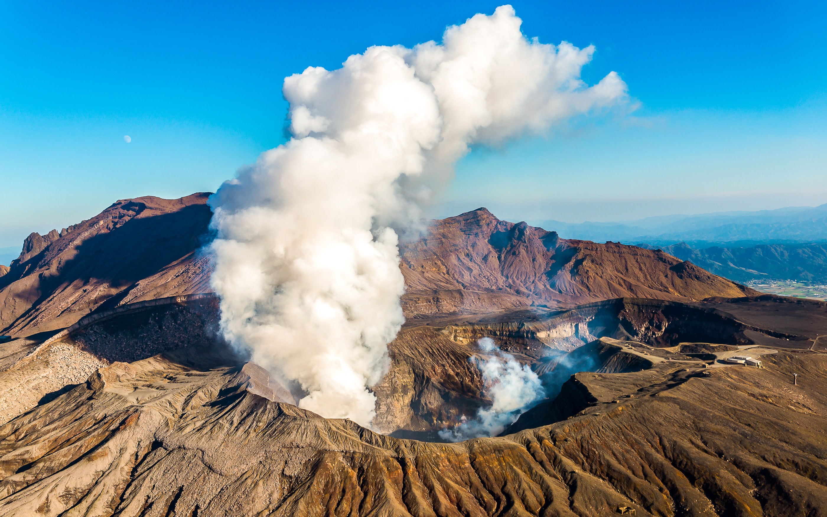 Kumamoto Mt. Aso Crater, Kusasenri & Kurokawa 1Day Tour from Fukuoka