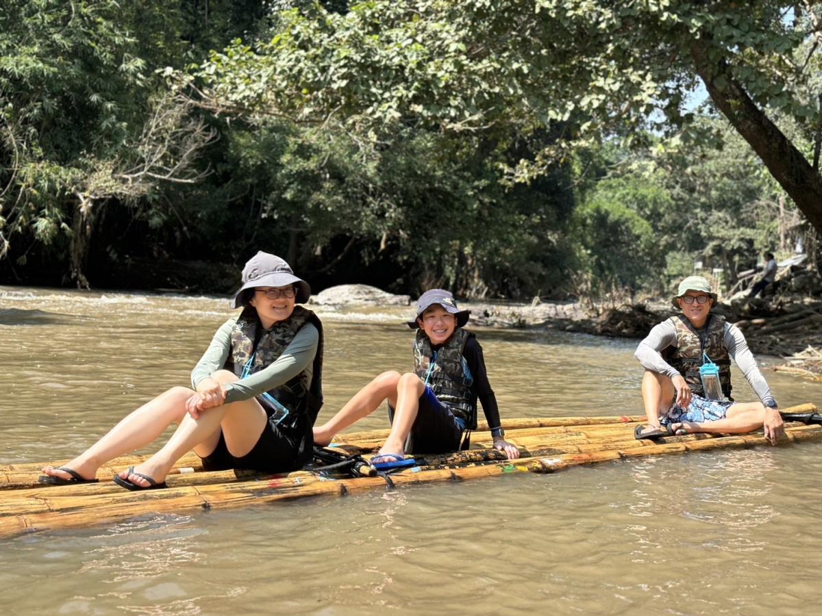 Chiang Mai Pon Elephant & Bamboo Rafting Full-Day Small Group Tour