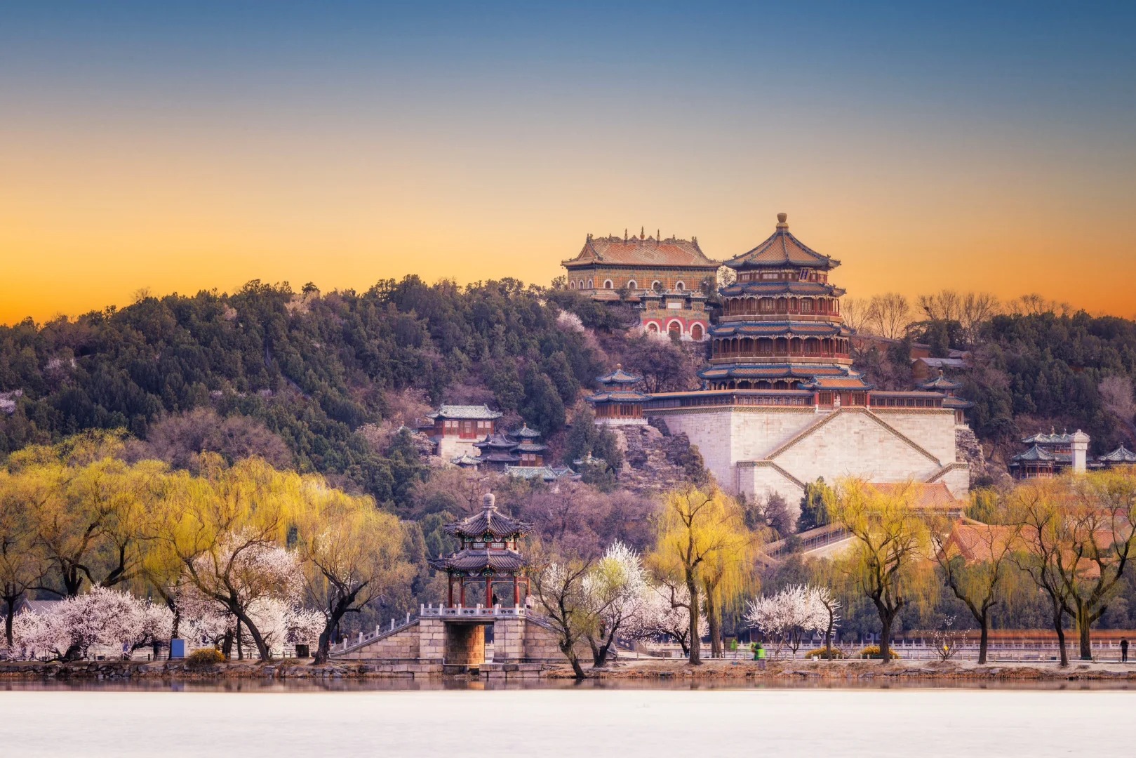 北京深度全景點6天5晚遊（天安門廣場-故宮-恭王府-什剎海-八達嶺長城-鳥巢及水立方-天壇-頤和園-圓明園-環球影城）純享老北京慢生活