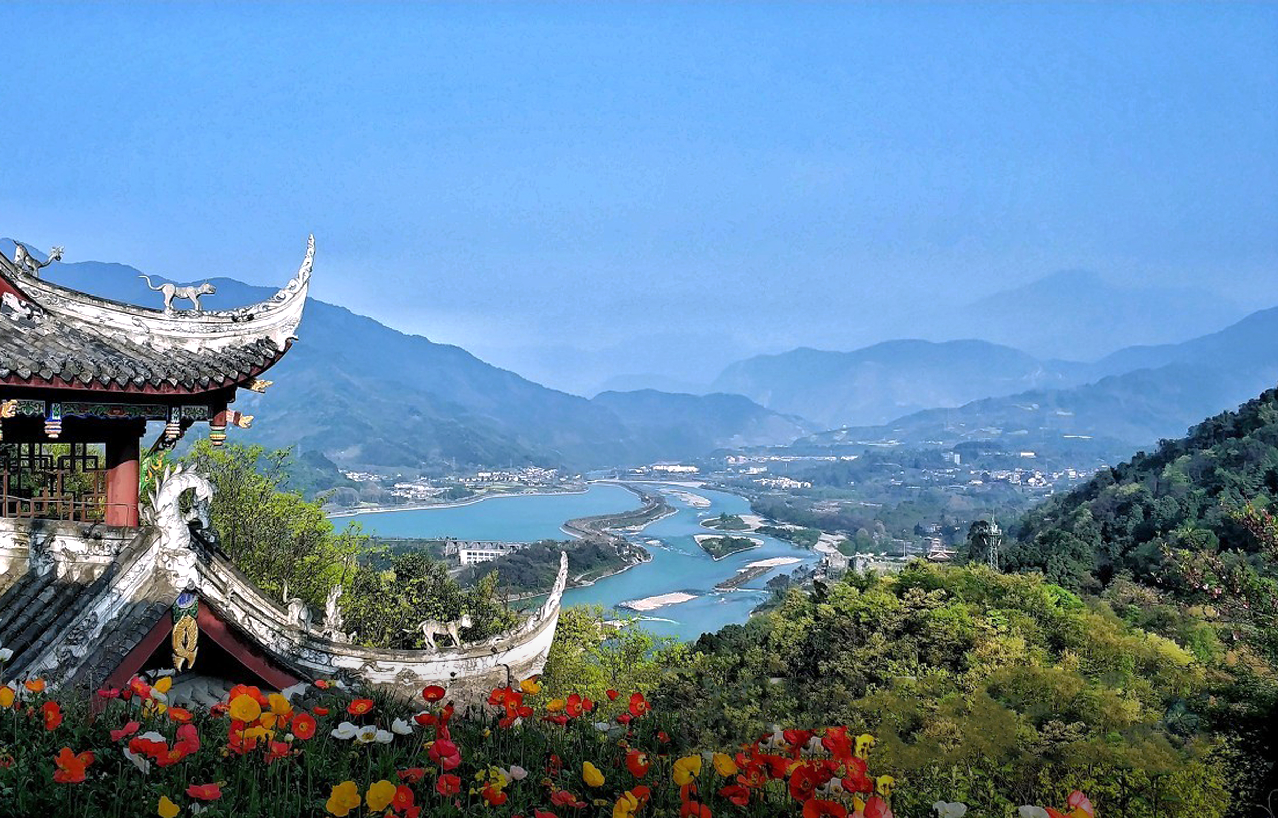 成都大熊貓繁育研究基地都江堰一日遊（市區免費接送，中英文雙語導遊，正規7座/9座商務車）