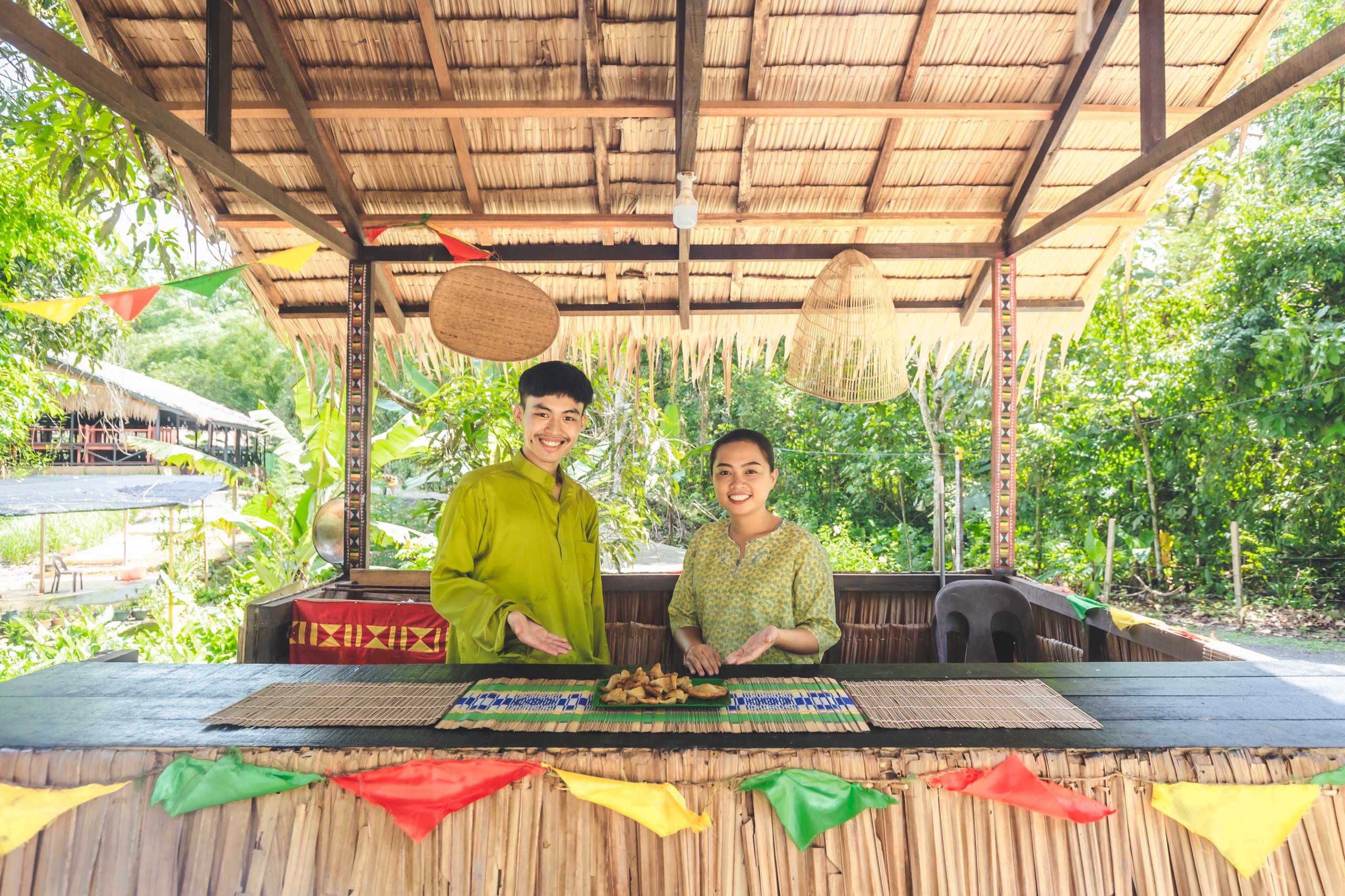 Borneo Cultural Village with Binsuluk River Cruise Day Tour in Sabah