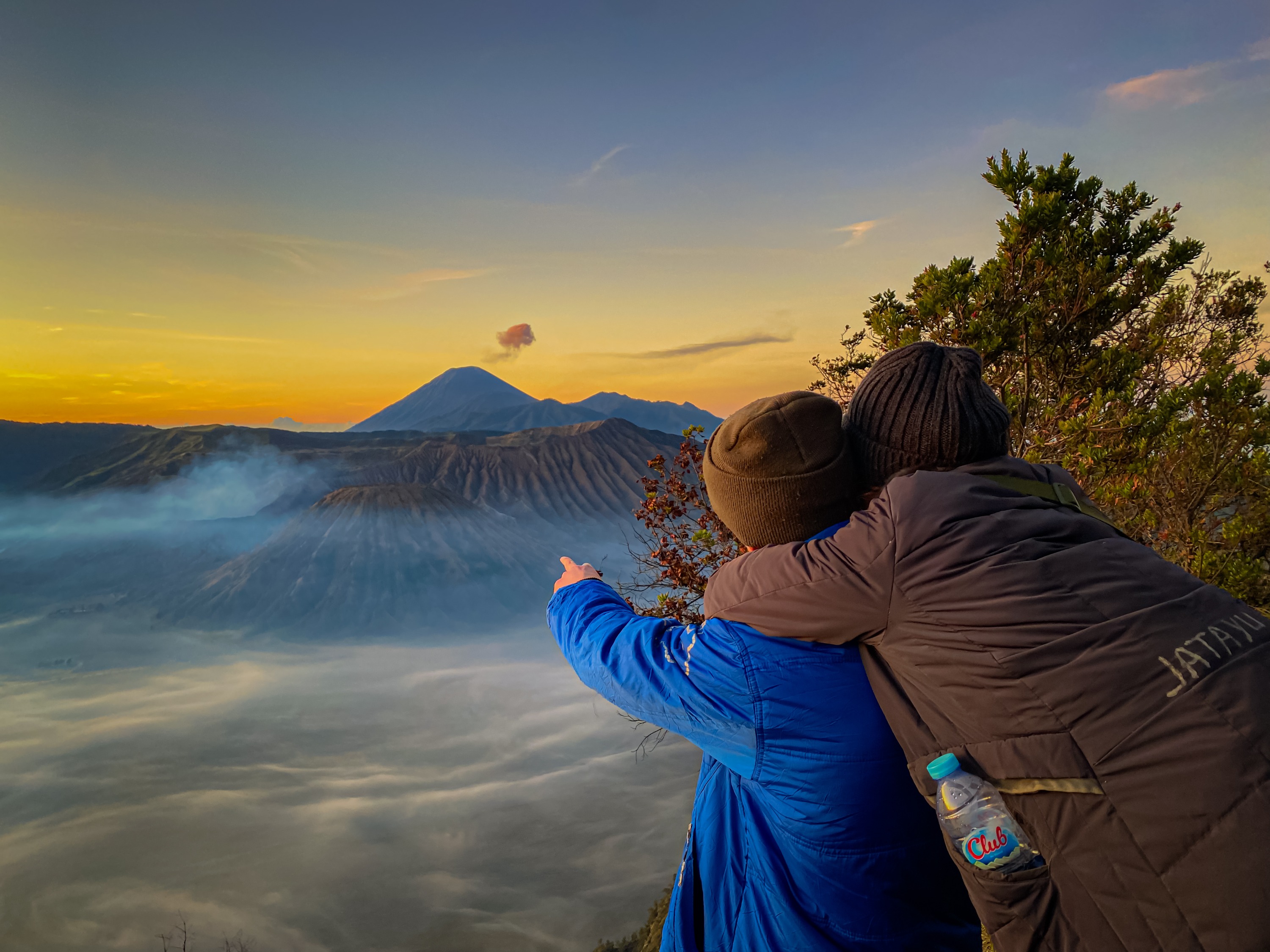 泗水/瑪瑯出發的多日布羅莫日出、漂流和伊真火山之旅