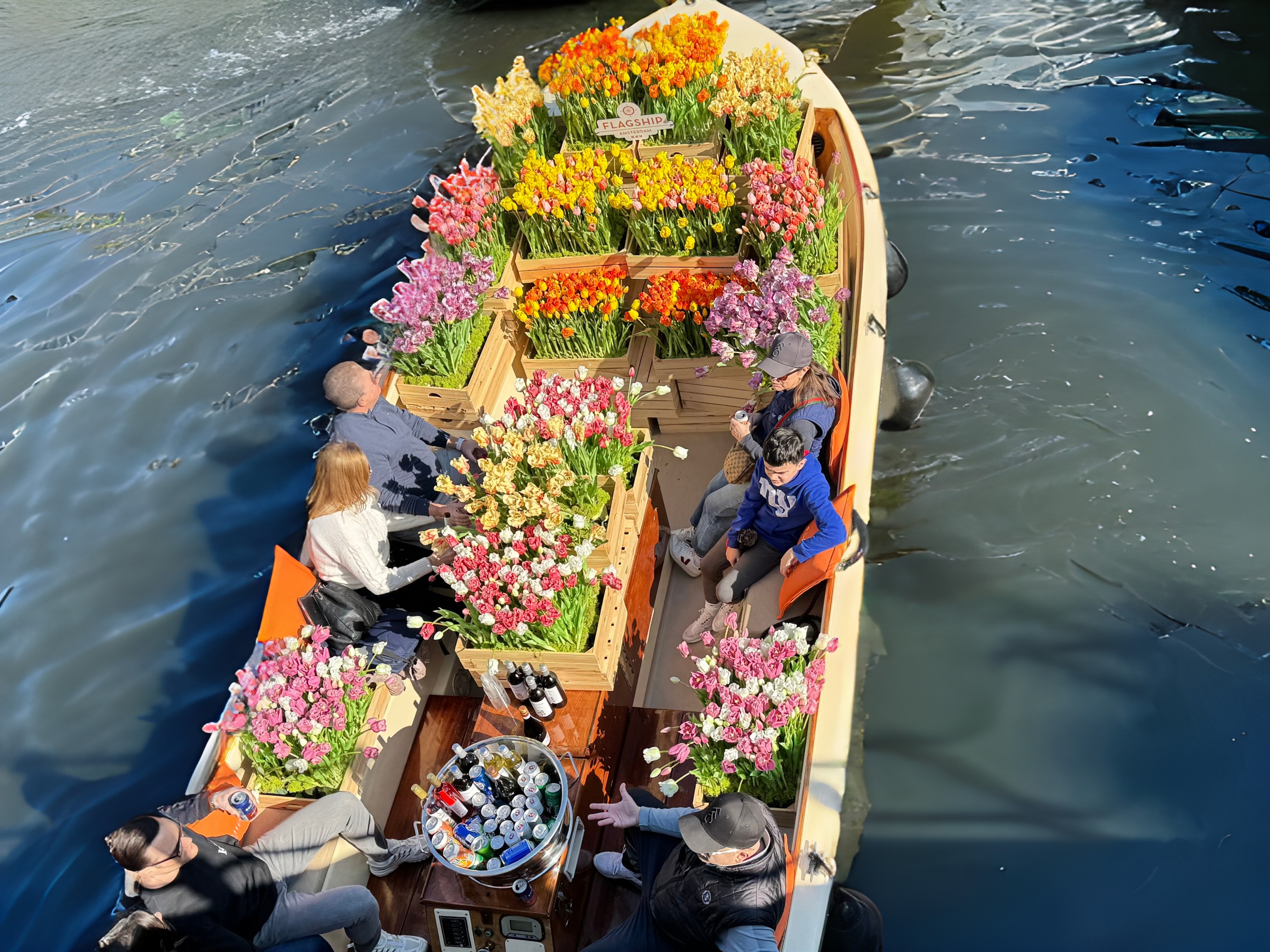 阿姆斯特丹 (Amsterdam) 運河豪華遊船賞花之旅（船上酒吧）