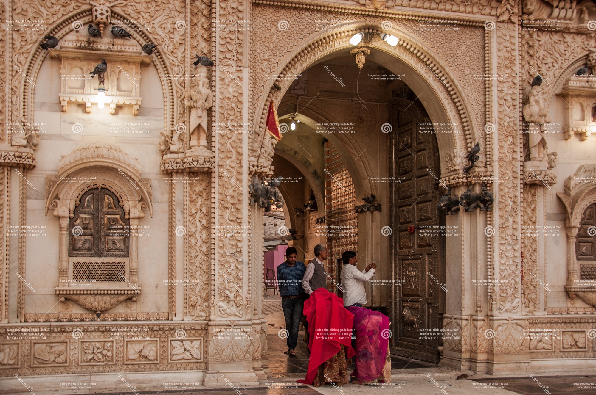 Visit Bikaner in Private Car with Local Guide Service