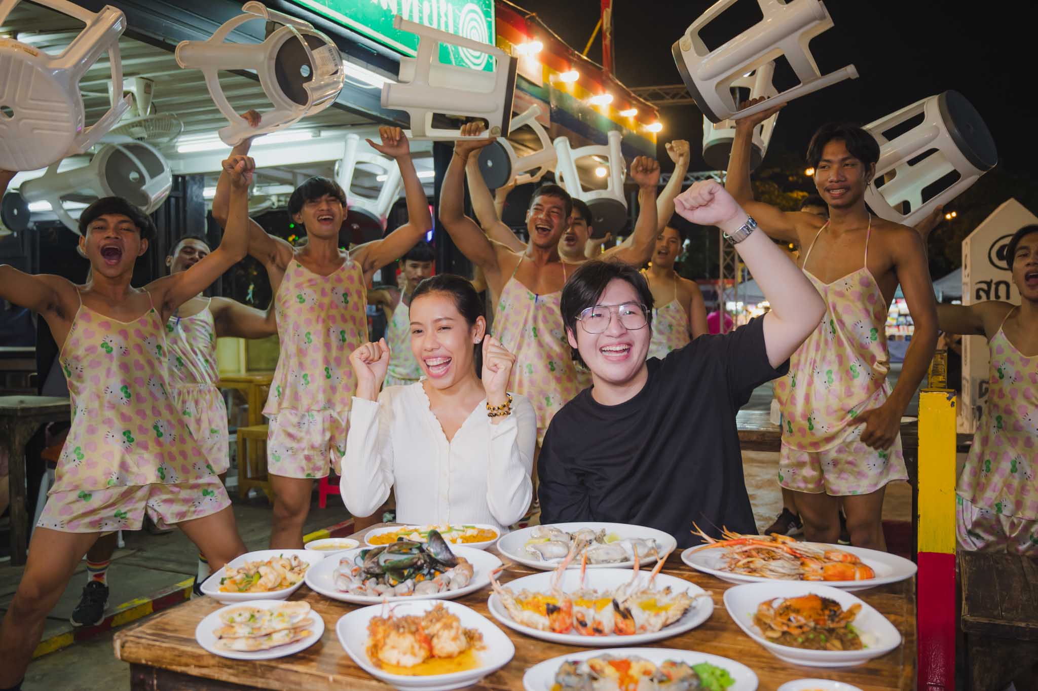 斯坦尼米霍伊水上市場 (Staneemeehoi Huamum Market)