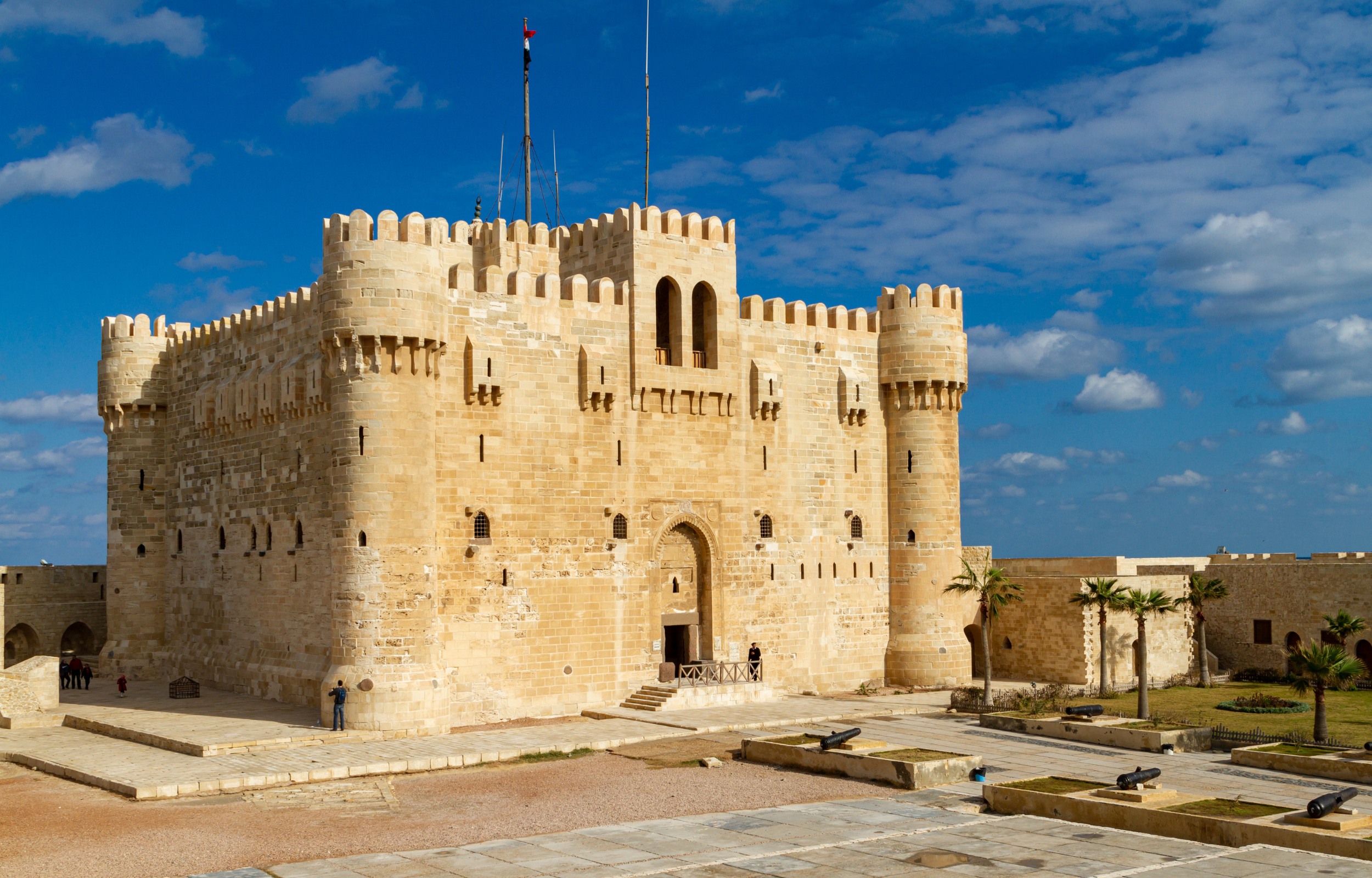 Alexandria Tour: Citadel, Catacombs, Pompey's Pillar, and more