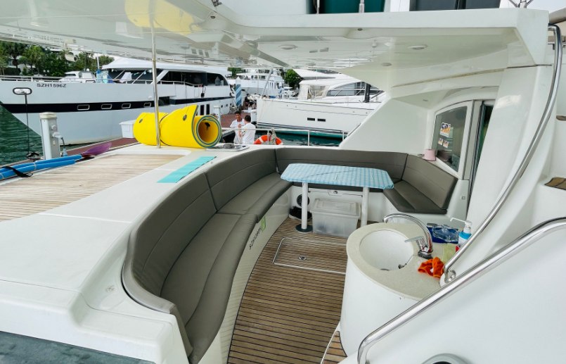 新加坡 Island Yacht 豪華遊艇租借