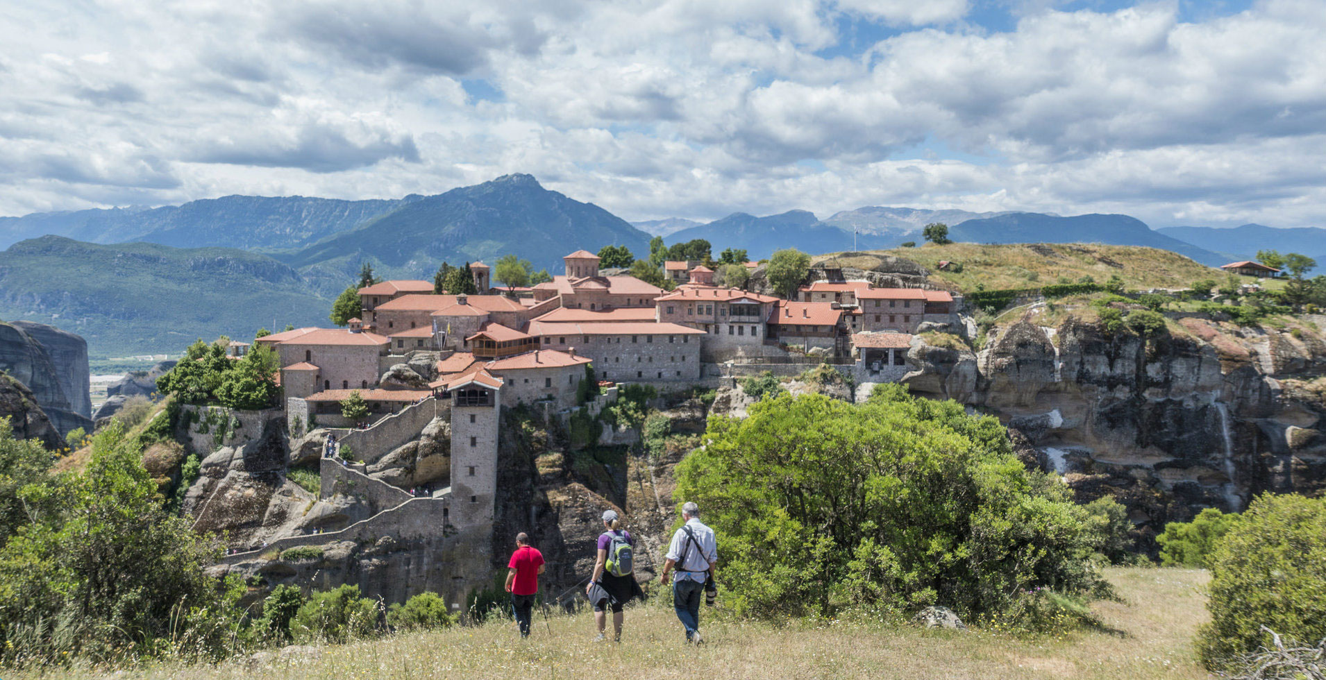 梅特歐拉（Meteora）健行遊，從卡拉巴卡或卡斯特拉奇出發，並參觀修 monastery