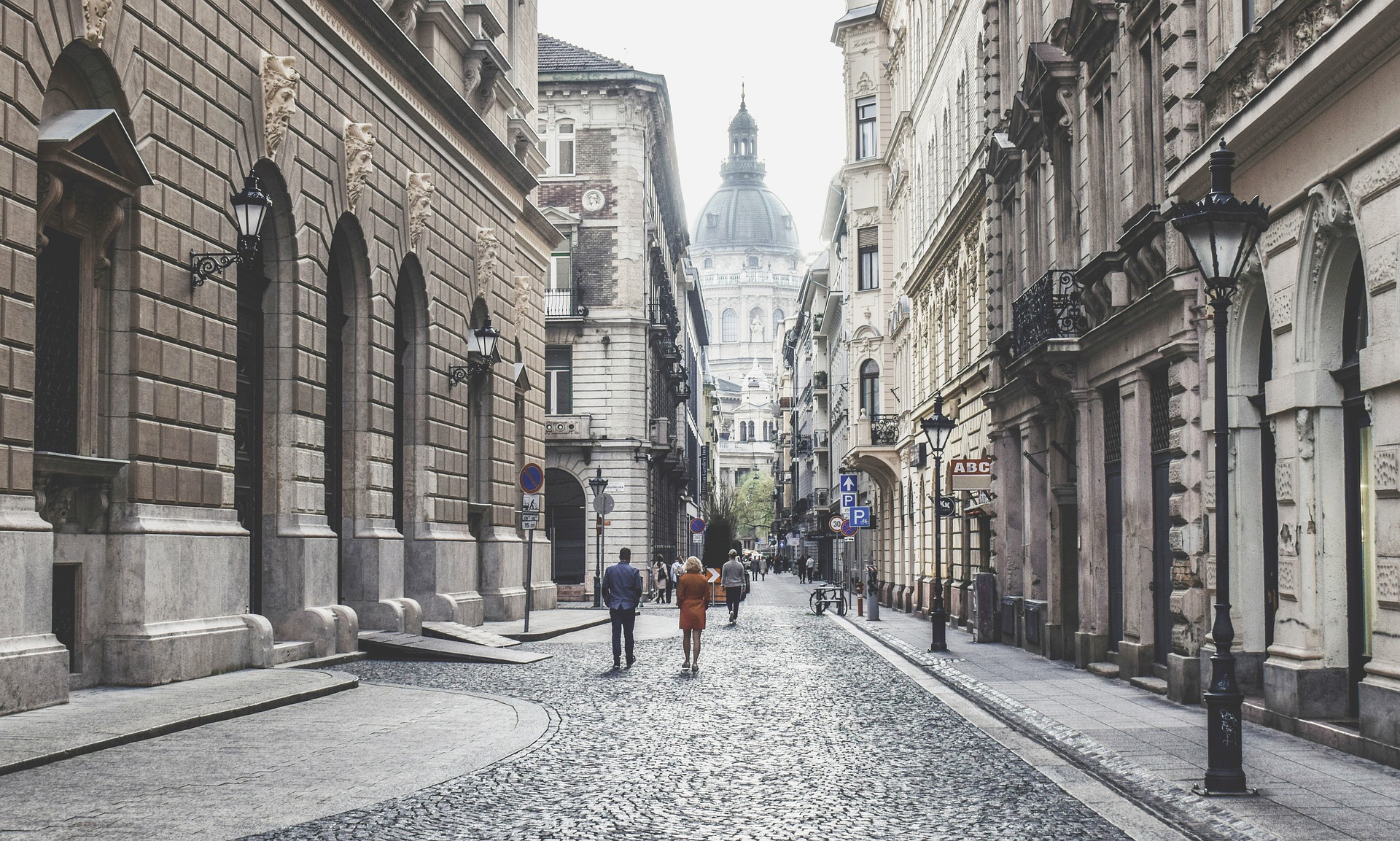 From Vienna: Budapest & Bratislava Guided One Day Tour