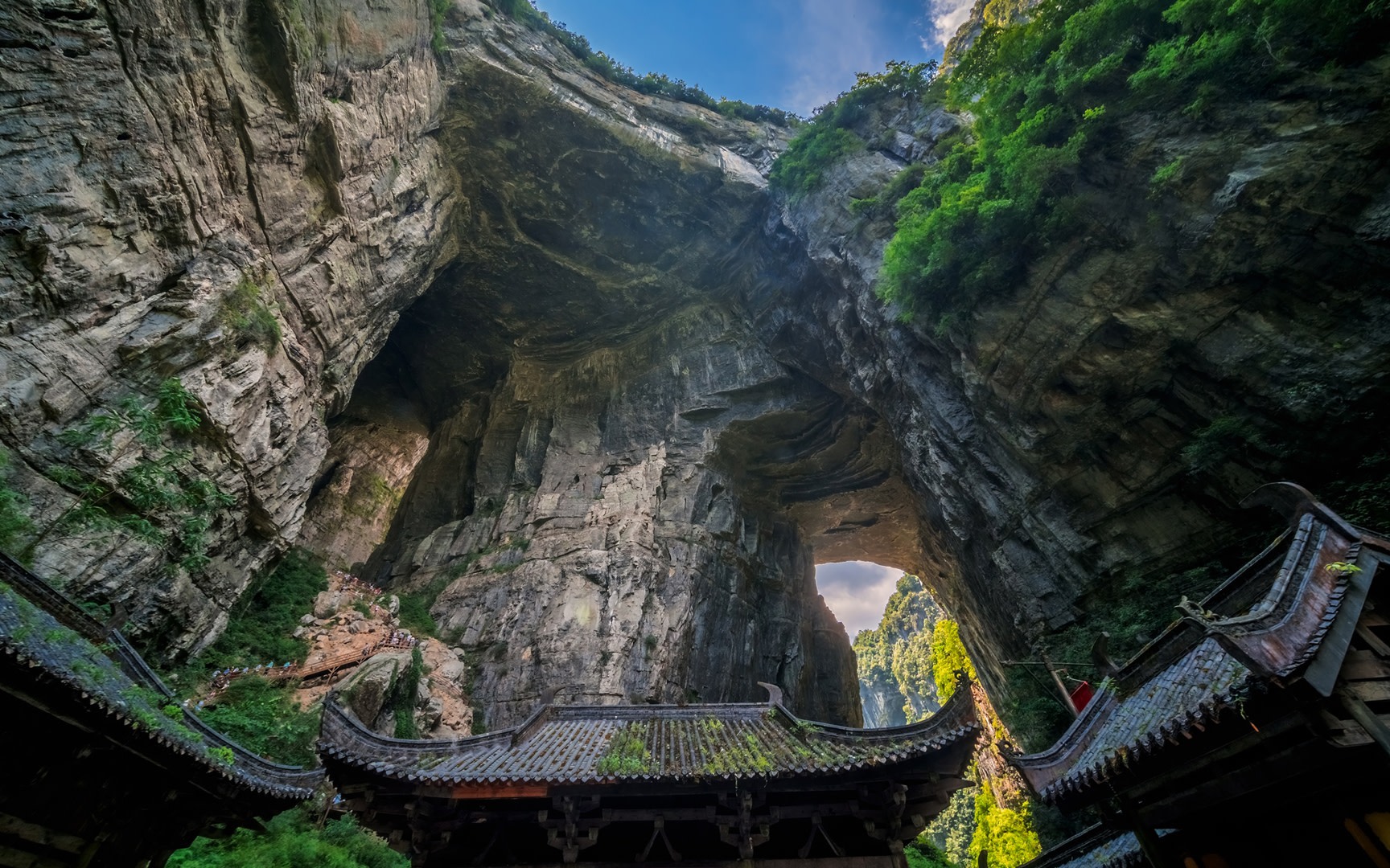 Chongqing Three Natural Bridges & Longshui Gorge Day Tour