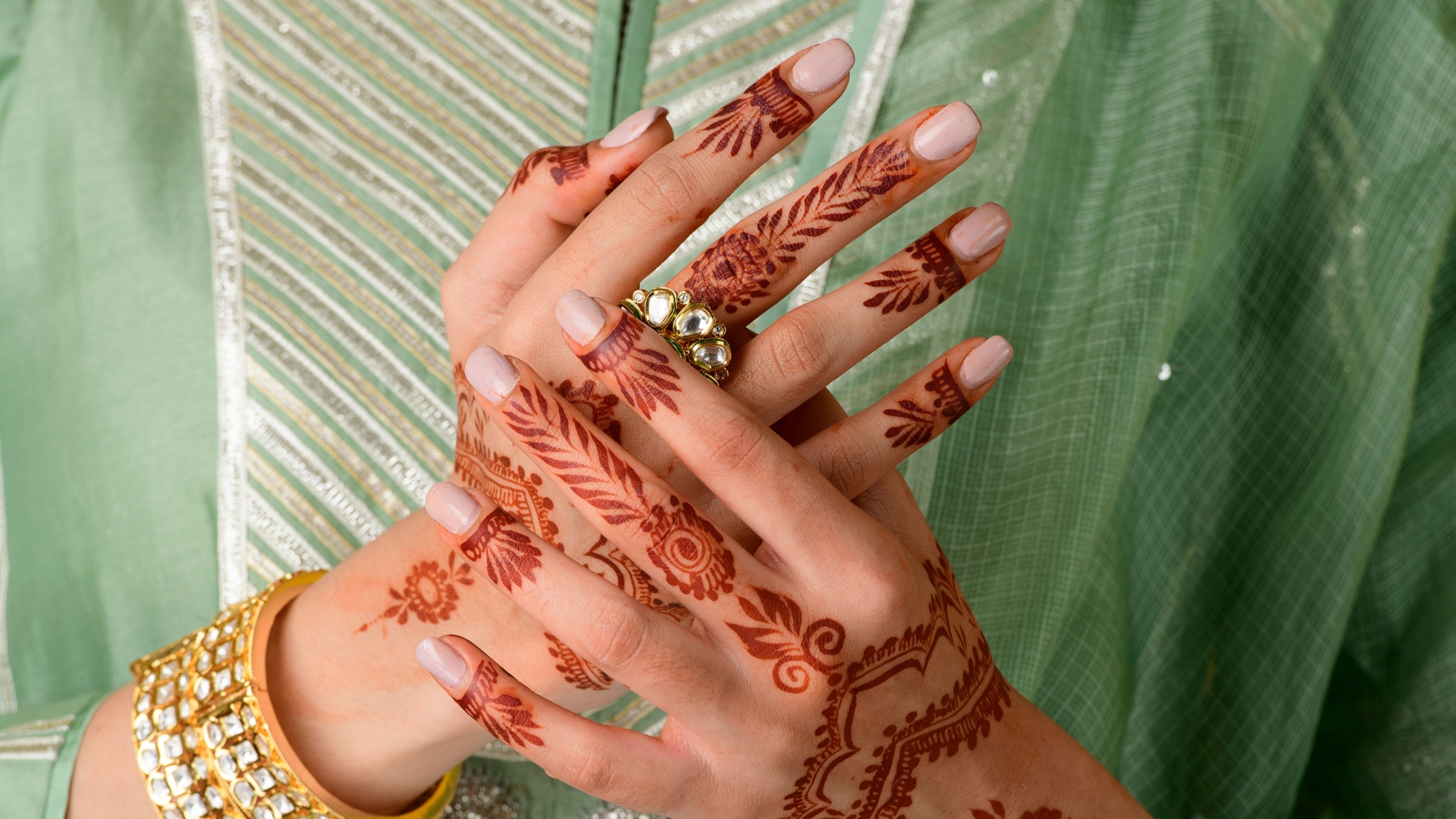 Henna experience in Khasab