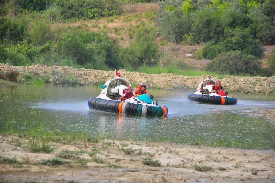 阿拉尼亞氣墊船探險之旅（含往返接送）