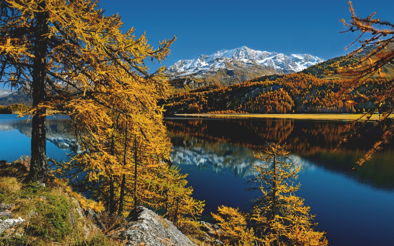 踏上義大利之旅，沿著風景優美的路線，盡情享受地中海的迷人風情。