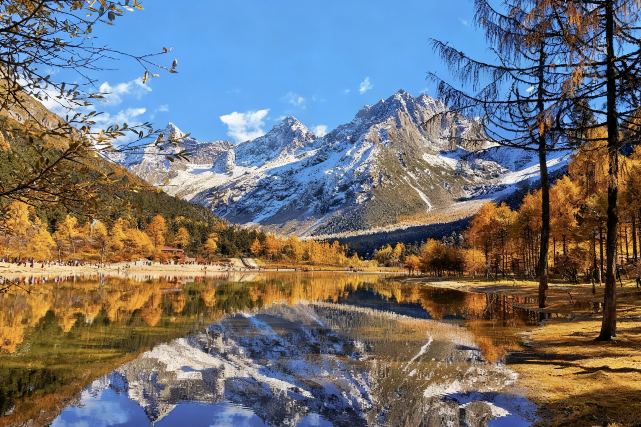 4-Day Tour of Jiuzhaigou, Huanglong, Bipenggou & Dagu Glacier in Sichuan