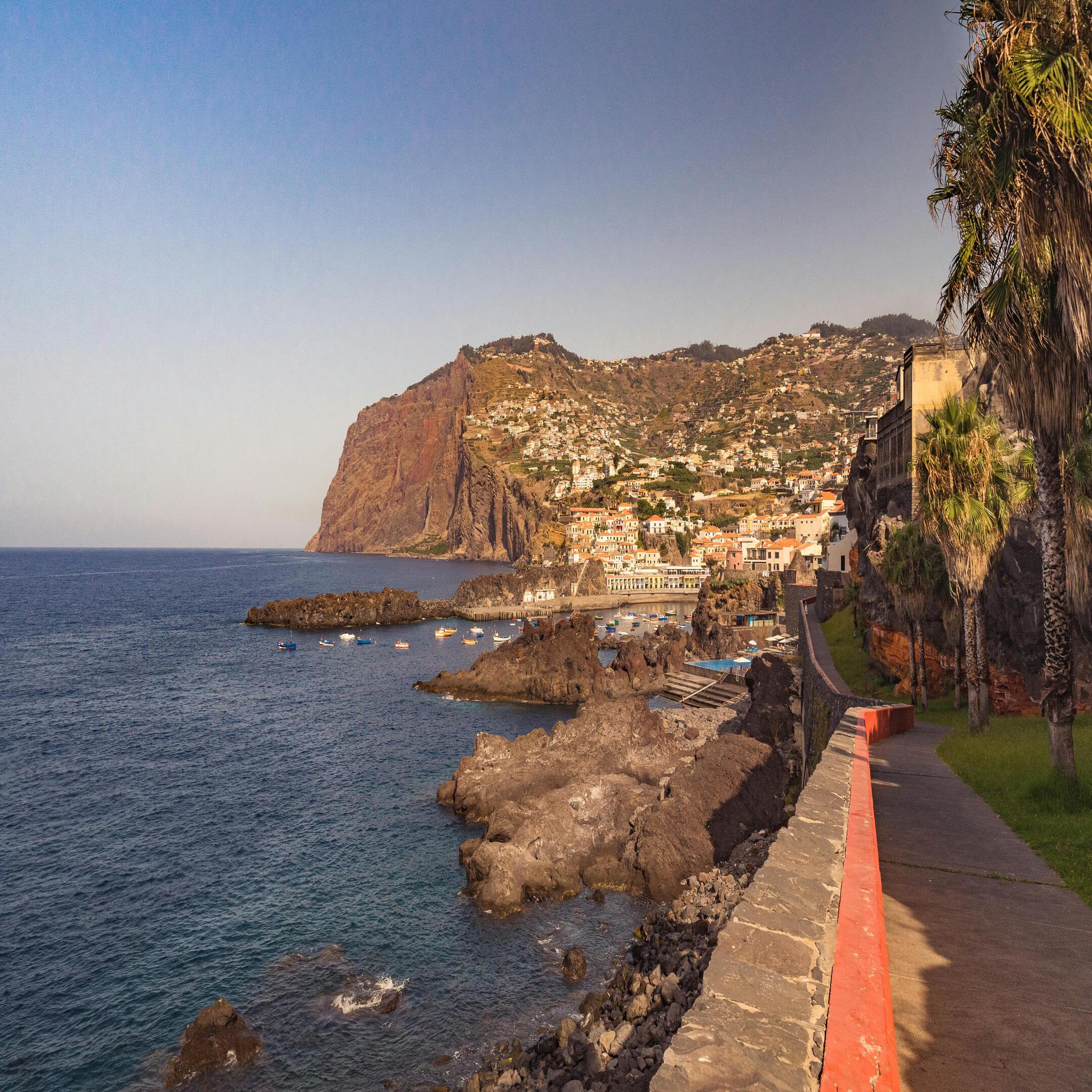 Funchal: Madeira Small Group Tour with Cabo Girao Entry