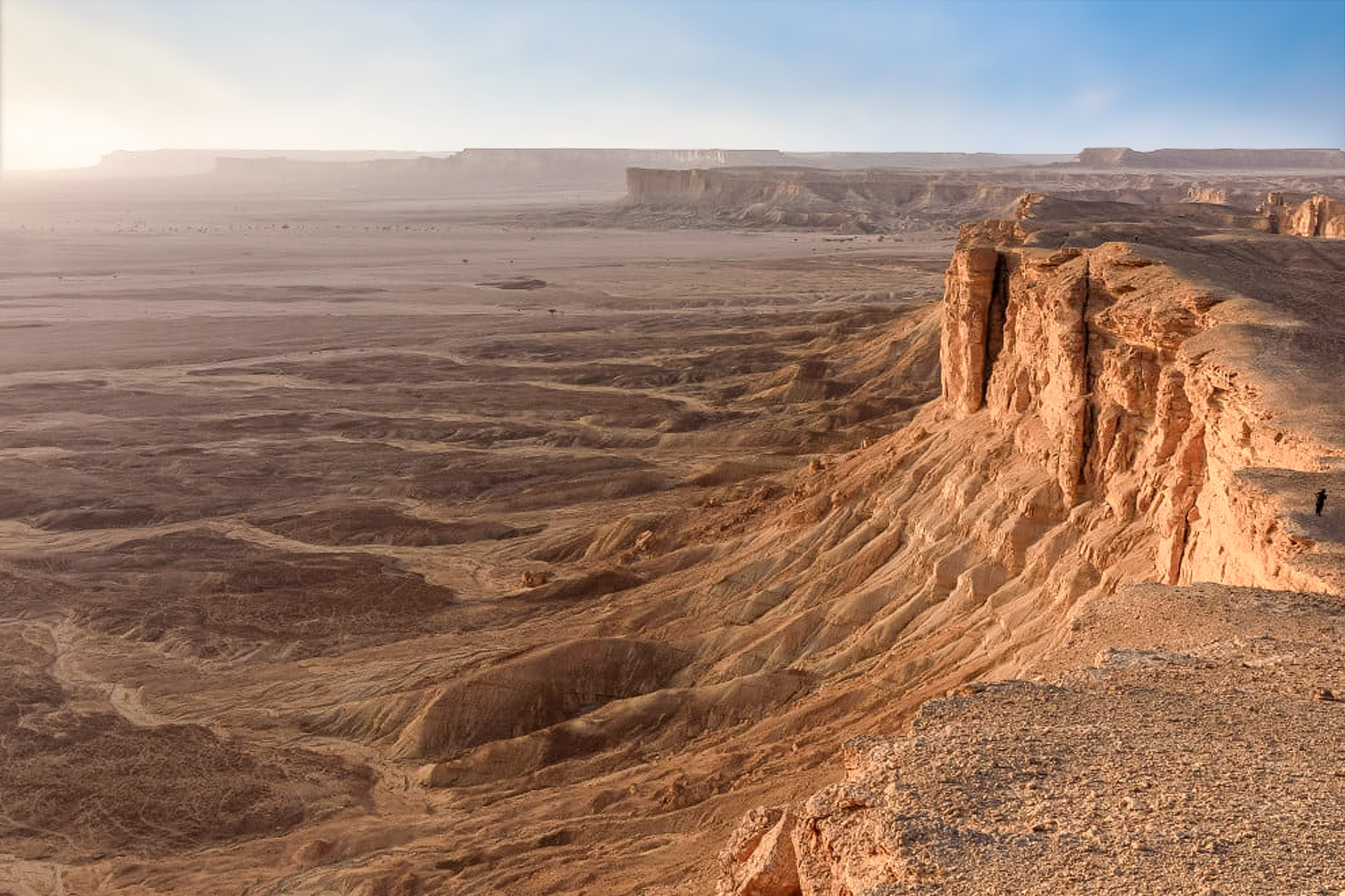 Riyadh Edge of the World Full-Day Adventure Tour