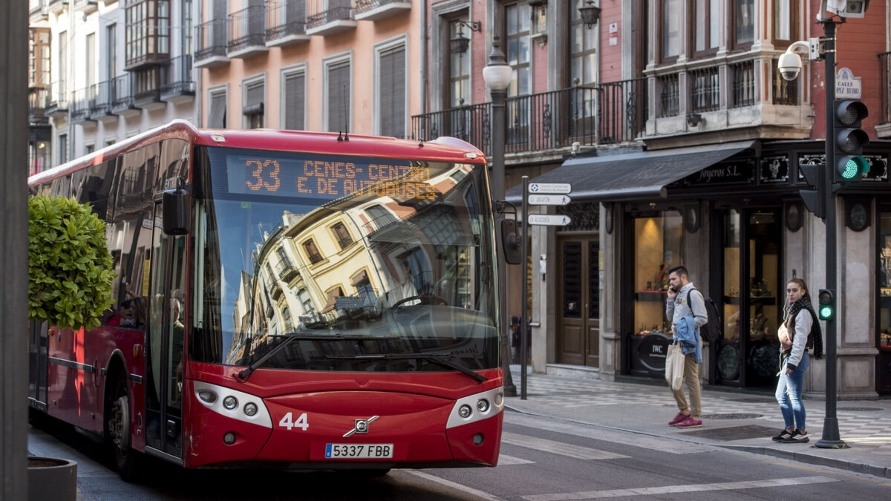 Granada Airport - Granada City Central bus by Alsa 