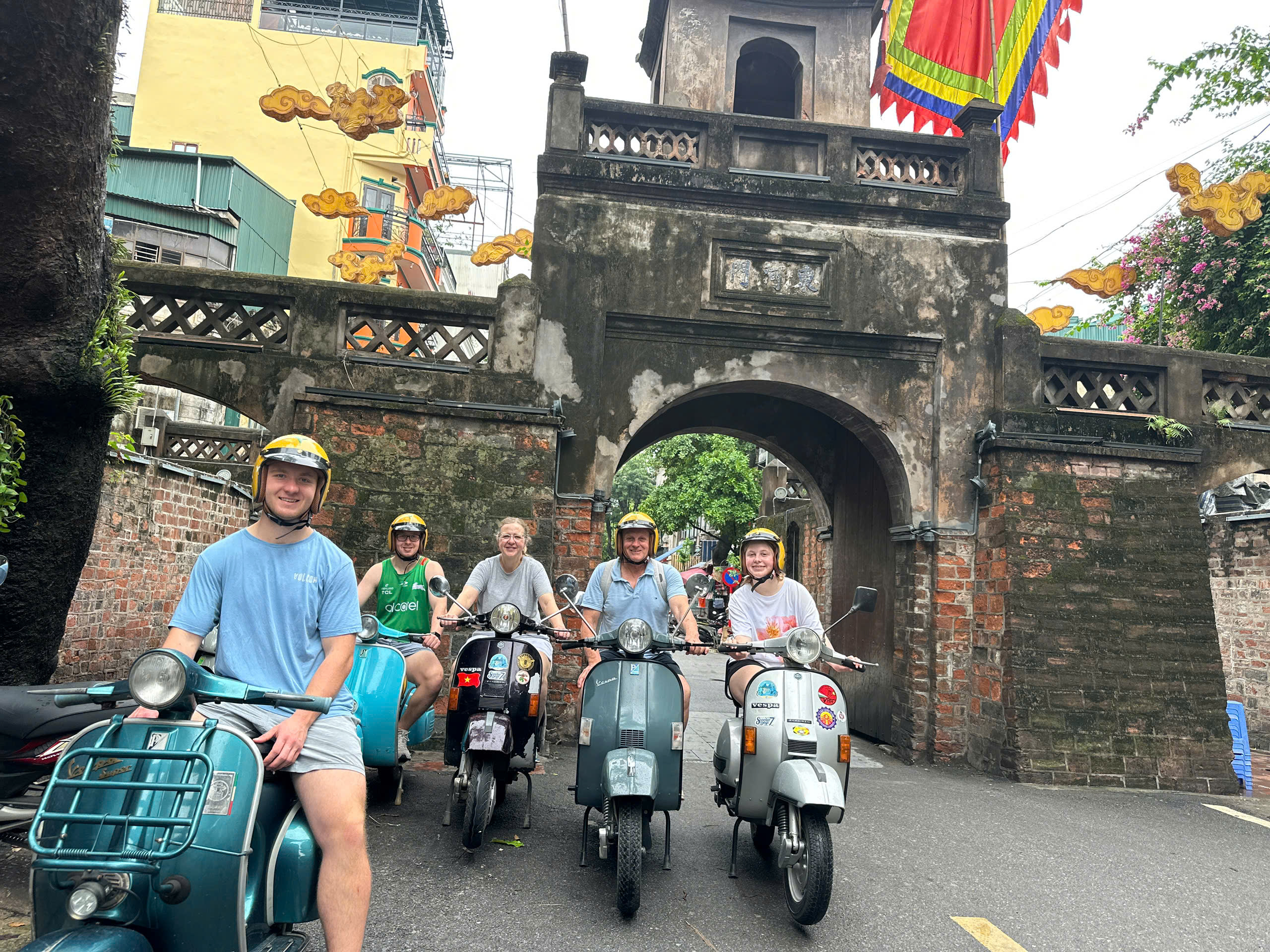 透過在地人的日常生活,體驗真正的河內。 透過在地人的日常生活,體驗真正的河內。