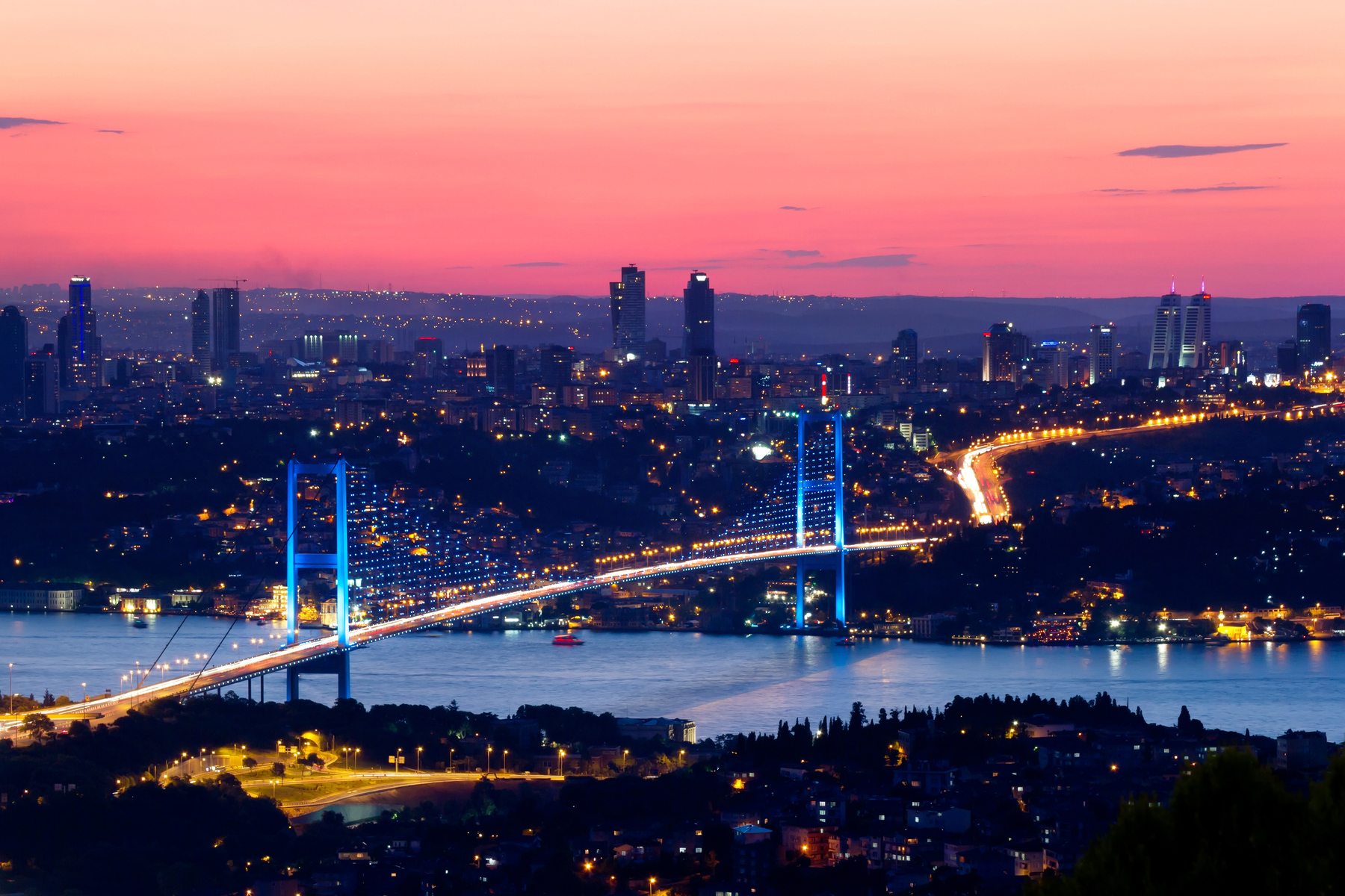 Sightseeing in Istanbul By Night